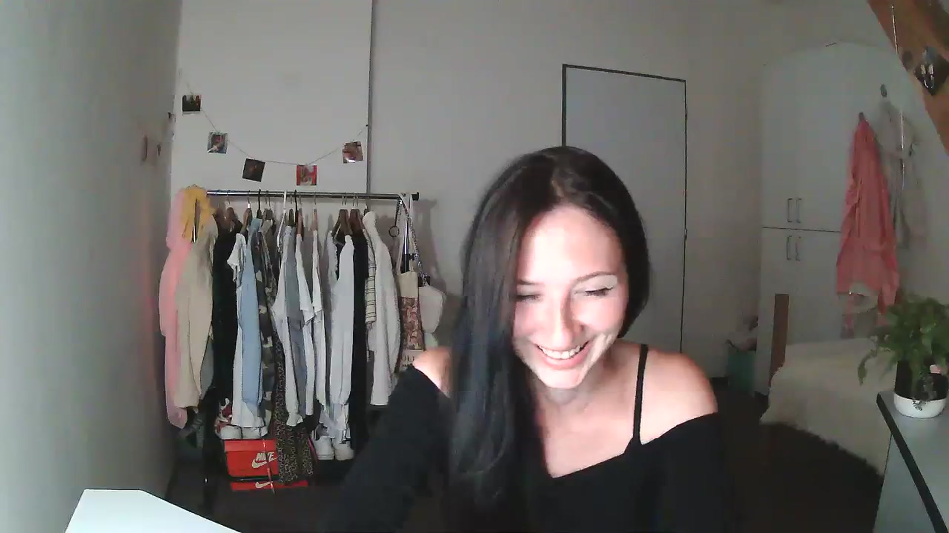 Gallery image thumbnail from katy8kitty's myfreecams stream on, 09/14/2023, 20:34 image 17 of 20