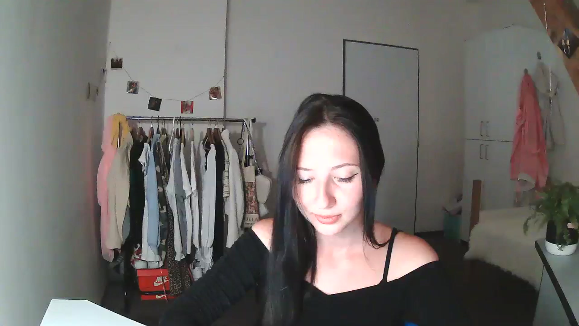 Gallery image thumbnail from katy8kitty's myfreecams stream on, 09/14/2023, 20:34 image 13 of 20