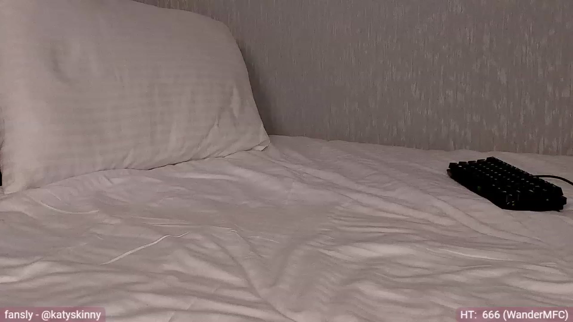 Gallery image thumbnail from katyskinny's myfreecams stream on, 12/03/2022, 14:36 image 14 of 20