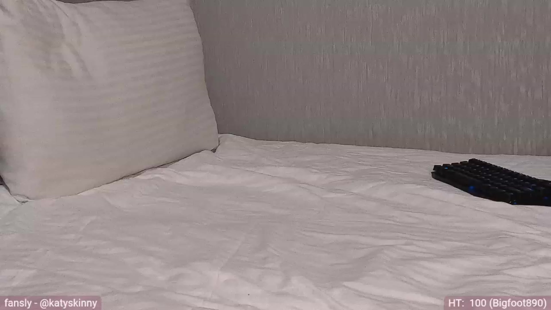 Gallery image thumbnail from katyskinny's myfreecams stream on, 12/11/2022, 15:48 image 15 of 20