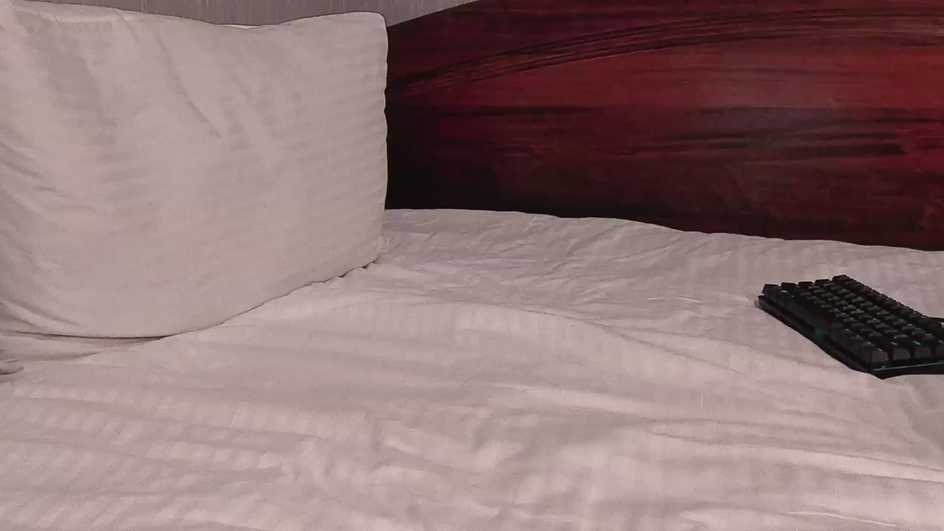 Gallery image thumbnail from katyskinny's myfreecams stream on, 12/24/2022, 18:11 image 5 of 20