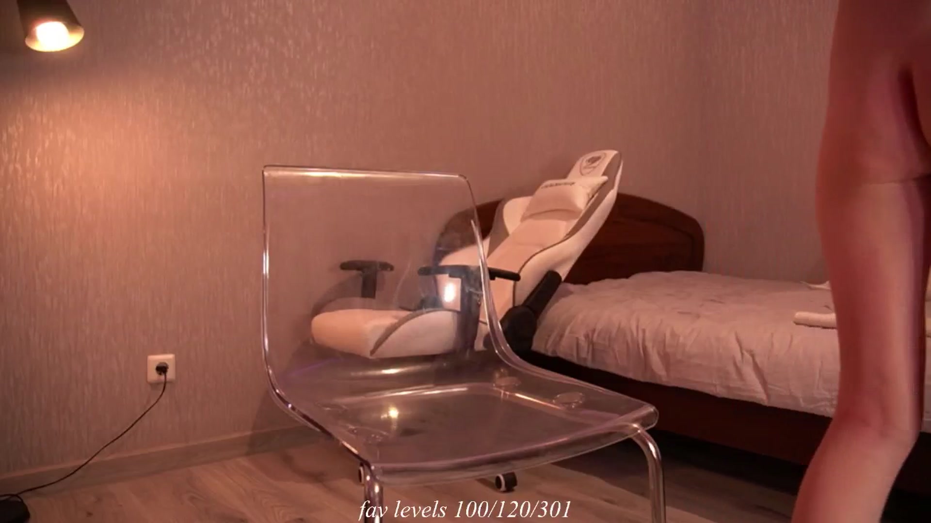 Gallery image thumbnail from katyskinny's myfreecams stream on, 04/14/2025, 17:36 image 10 of 20