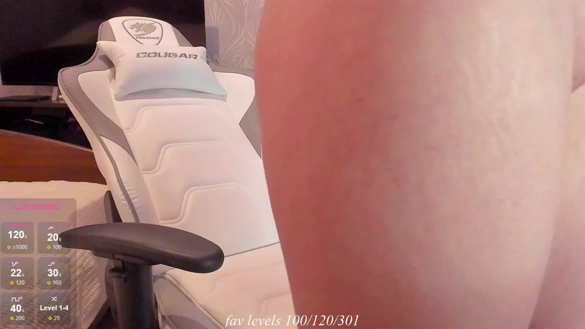 Gallery image thumbnail from katyskinny's myfreecams stream on, 04/26/2025, 17:51 image 16 of 20