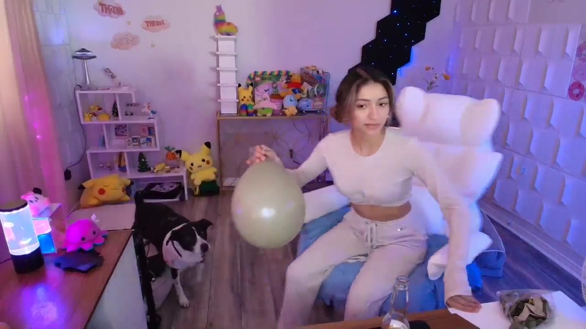 Gallery image thumbnail from kaydolll's myfreecams stream on, 05/05/2025, 20:47 image 8 of 20
