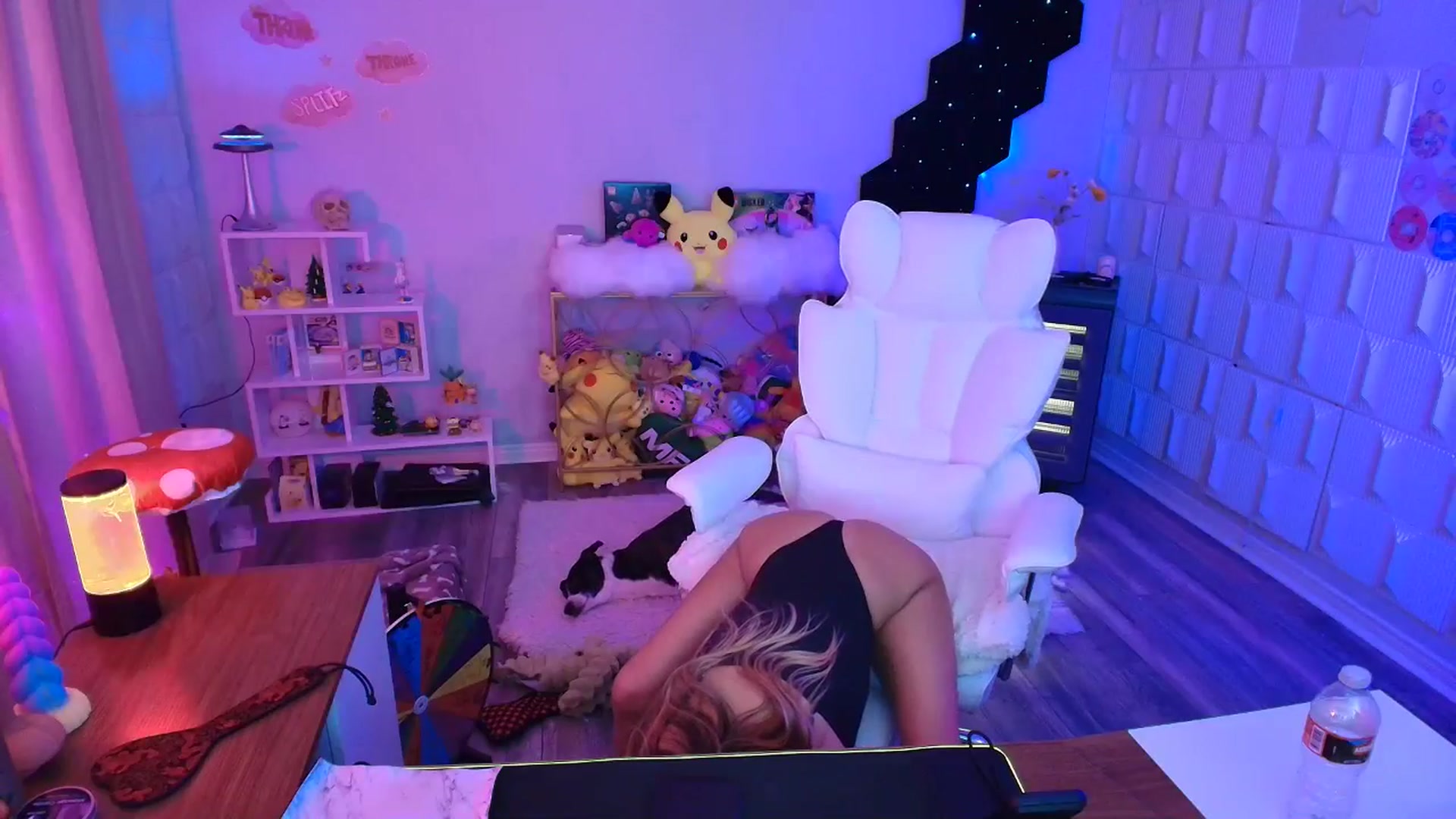 Gallery image thumbnail from kaydolll's myfreecams stream on, 10/05/2025, 10:48 image 5 of 20