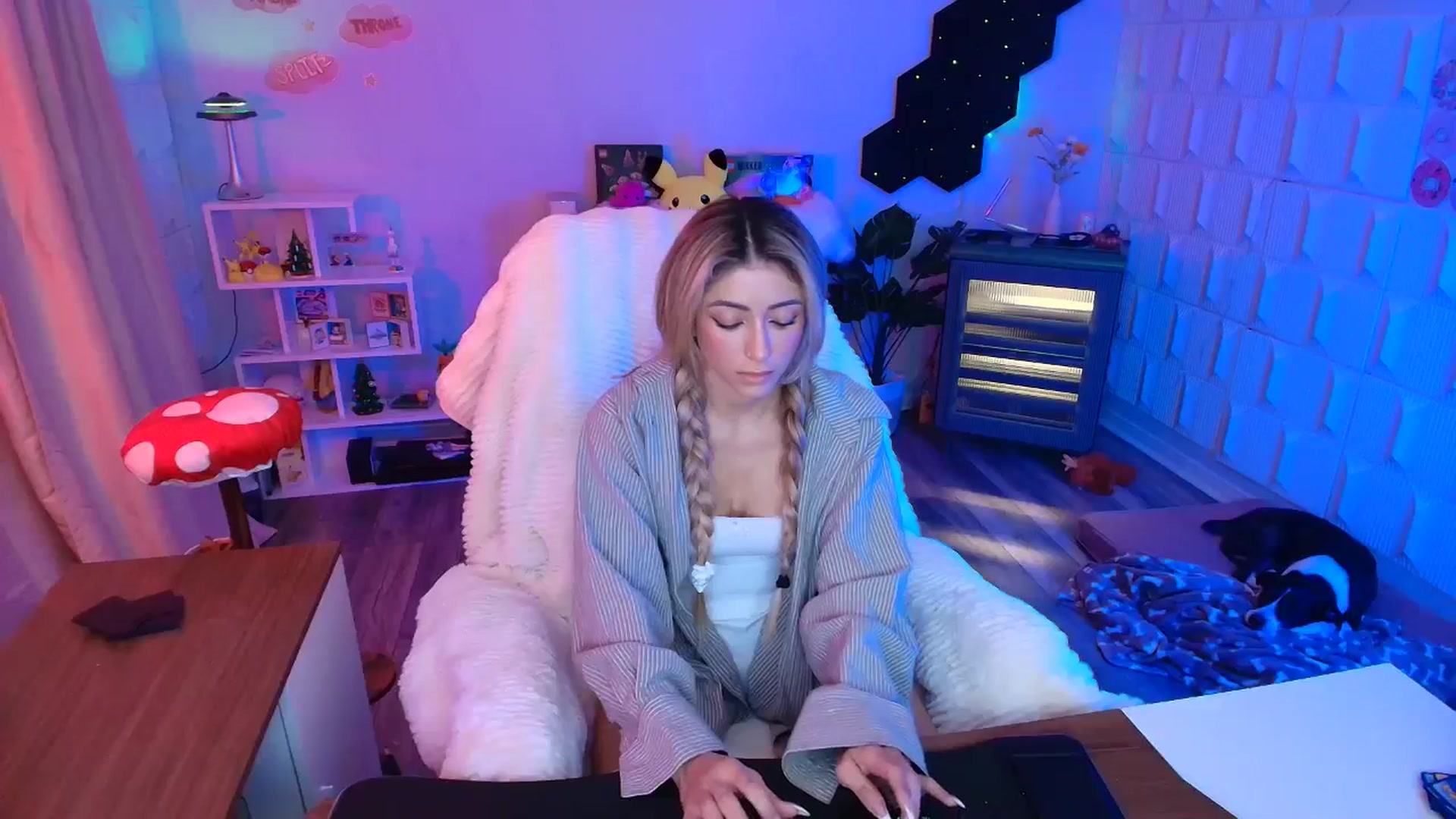Gallery image thumbnail from kaydolll's myfreecams stream on, 01/10/2026, 08:40 image 13 of 20