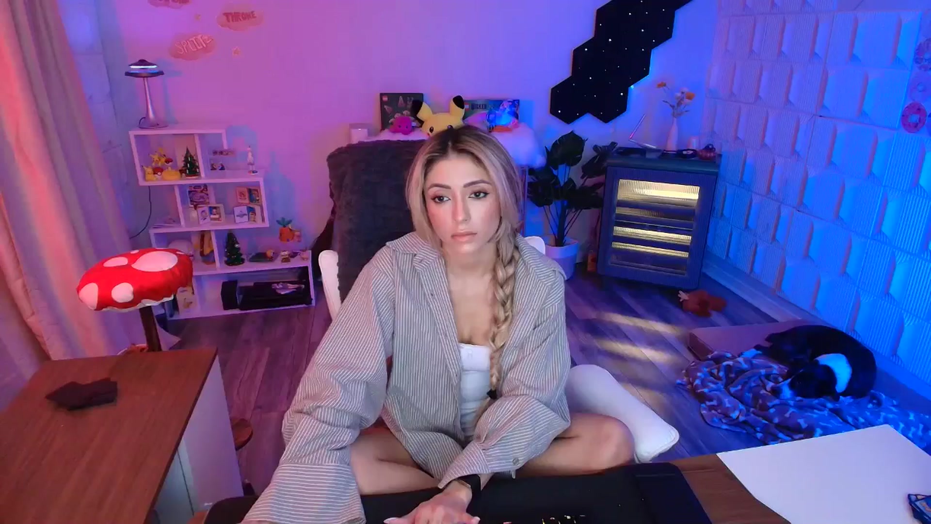 Gallery image thumbnail from kaydolll's myfreecams stream on, 01/10/2026, 08:40 image 7 of 20