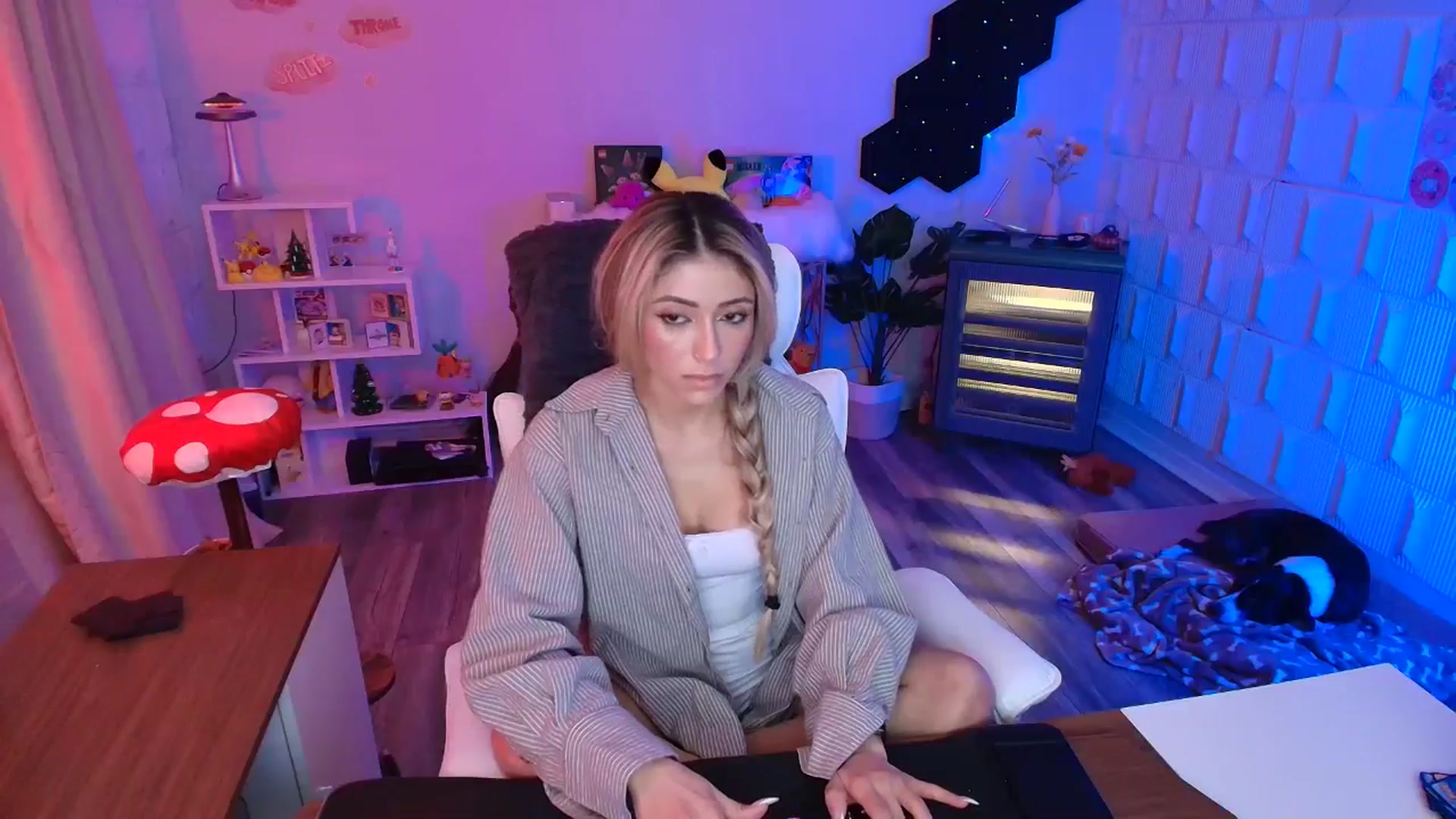Gallery image thumbnail from kaydolll's myfreecams stream on, 01/10/2026, 08:40 image 8 of 20