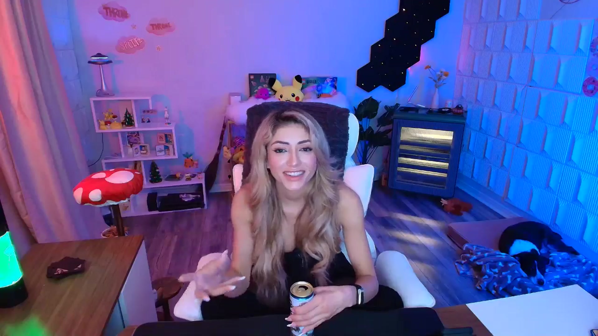 Gallery image thumbnail from kaydolll's myfreecams stream on, 01/11/2026, 08:01 image 10 of 20