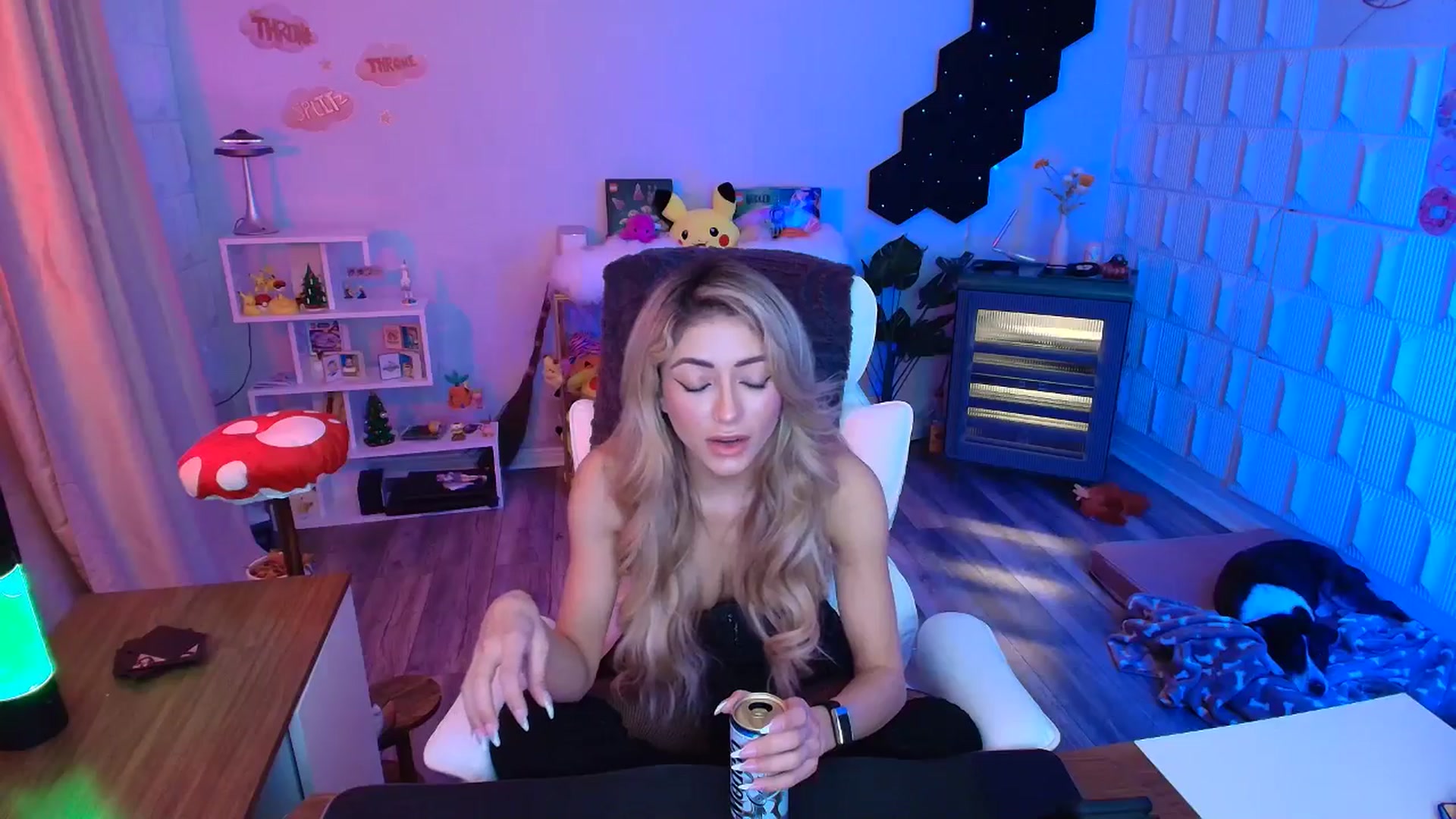 Gallery image thumbnail from kaydolll's myfreecams stream on, 01/11/2026, 08:01 image 11 of 20