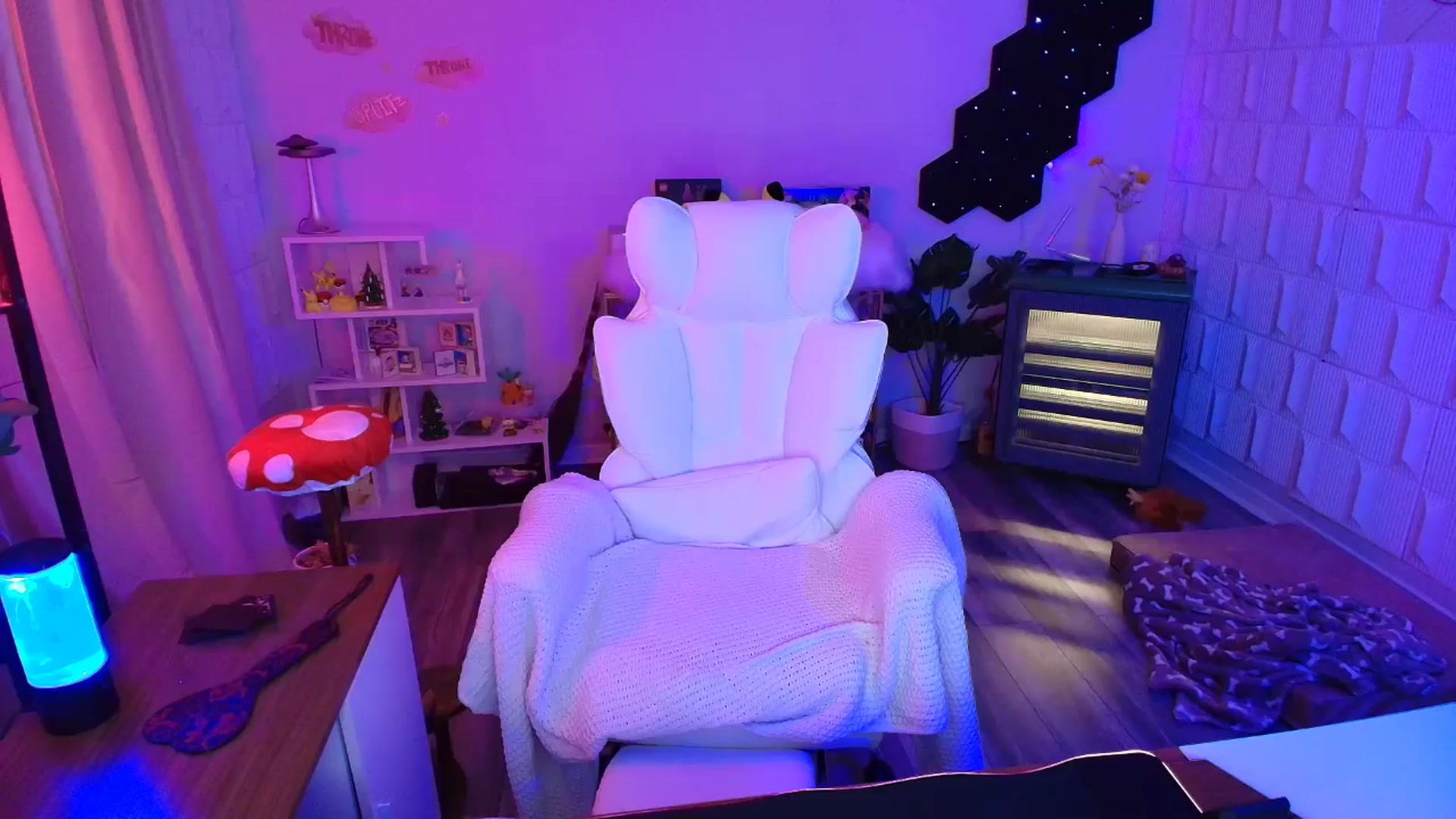 Gallery image thumbnail from kaydolll's myfreecams stream on, 02/01/2026, 04:49 image 4 of 20