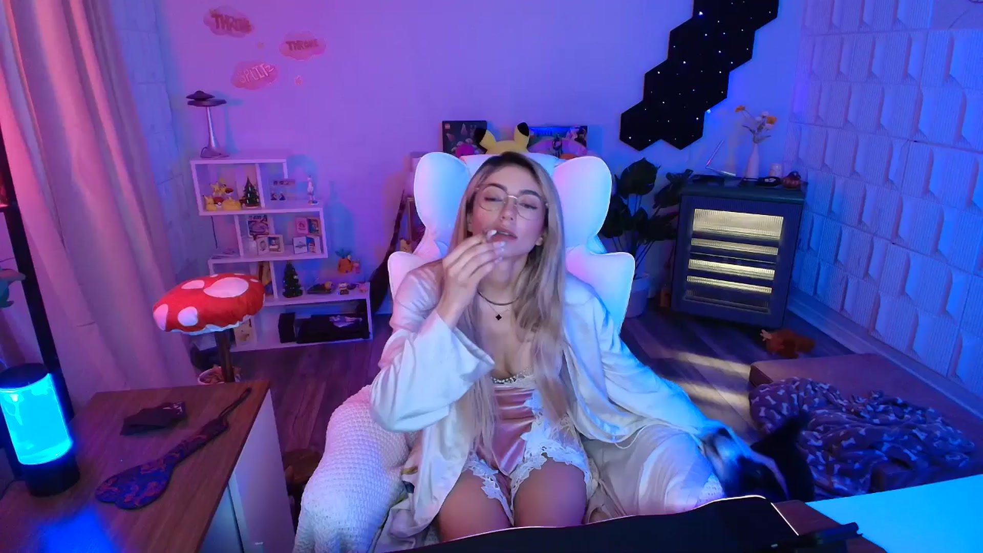 Gallery image thumbnail from kaydolll's myfreecams stream on, 02/01/2026, 04:49 image 9 of 20
