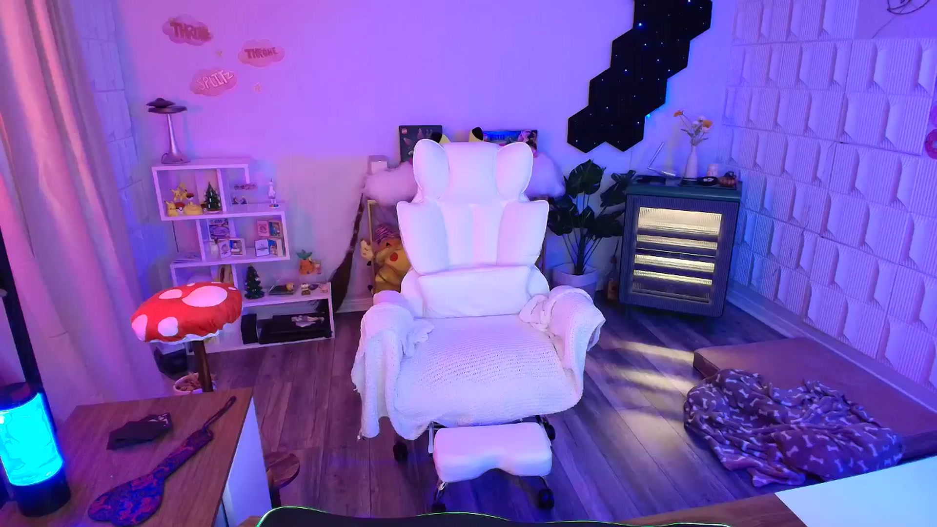 Gallery image thumbnail from kaydolll's myfreecams stream on, 02/02/2026, 06:41 image 11 of 20