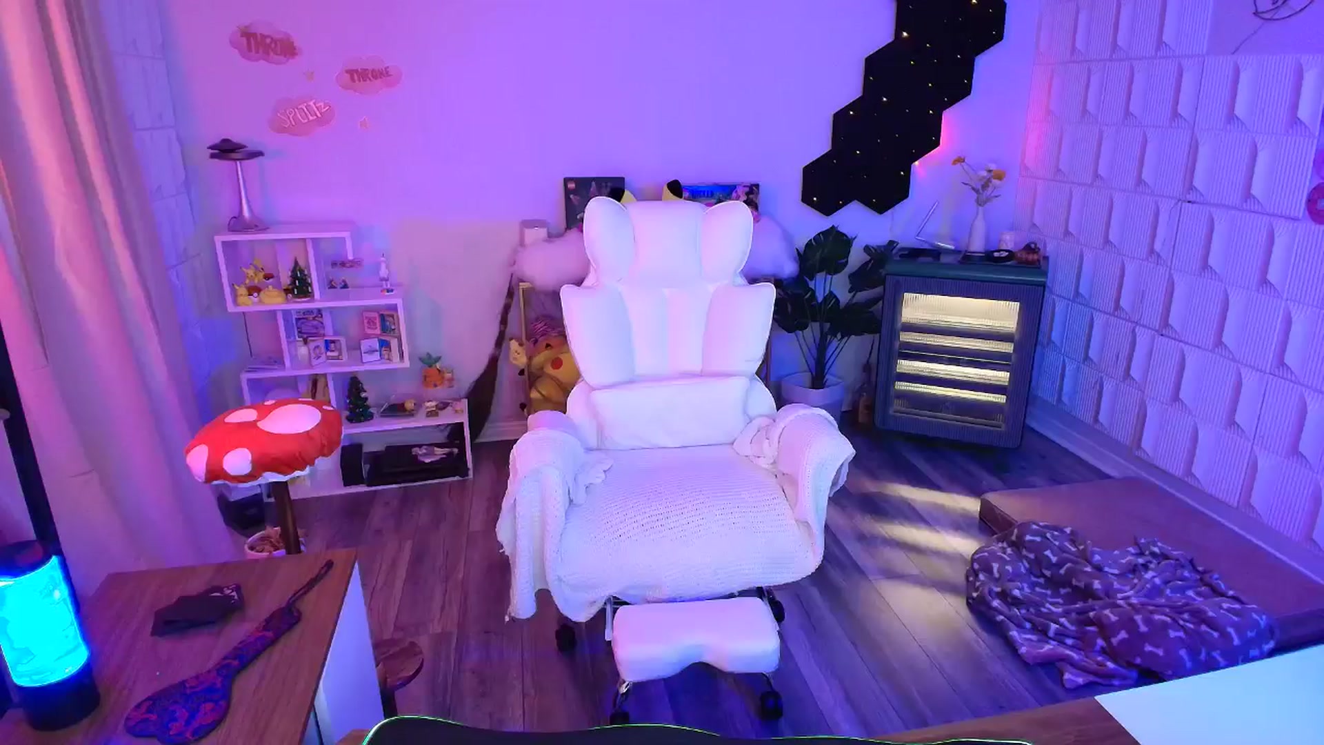 Gallery image thumbnail from kaydolll's myfreecams stream on, 02/02/2026, 06:41 image 4 of 20