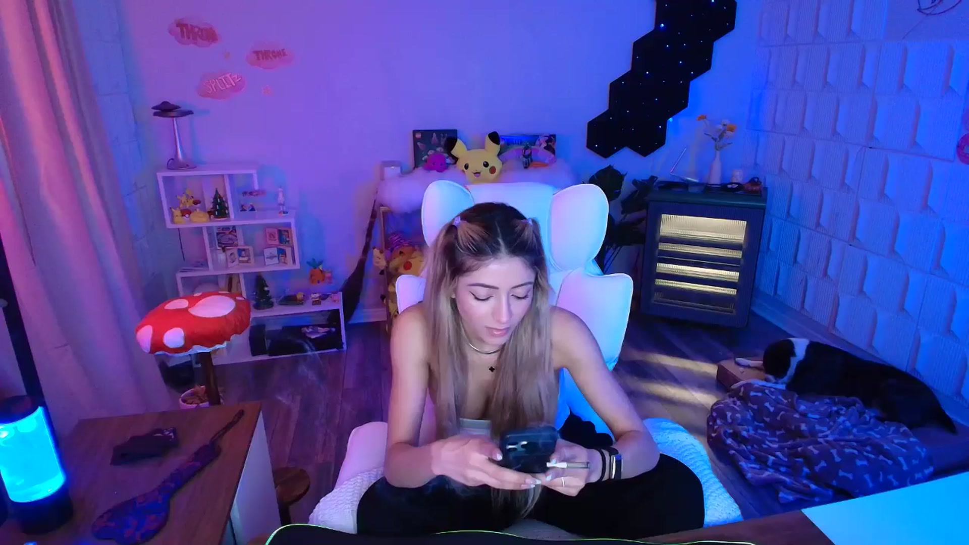 Gallery image thumbnail from kaydolll's myfreecams stream on, 02/02/2026, 06:41 image 17 of 20