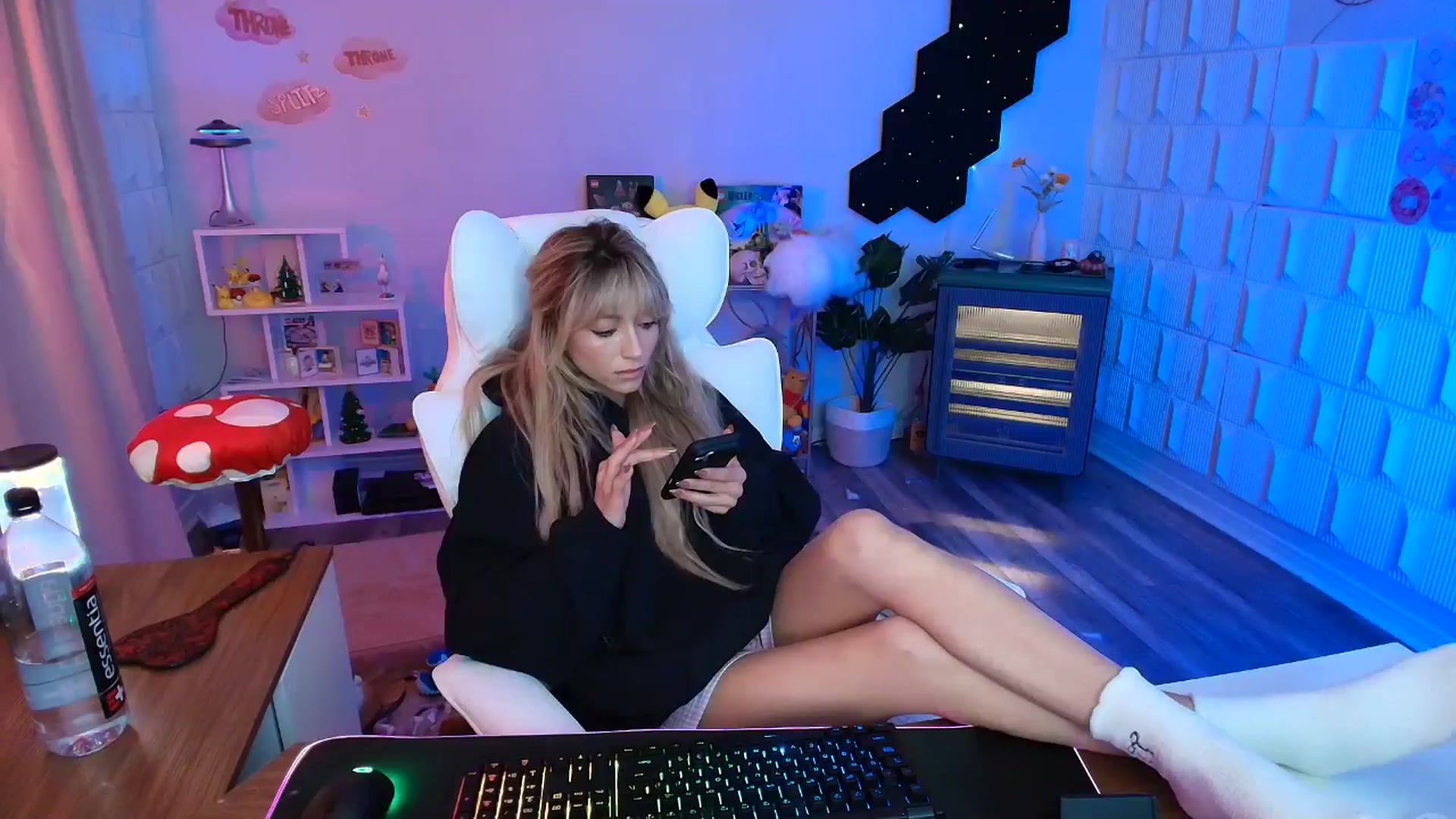 Gallery image thumbnail from kaydolll's myfreecams stream on, 02/25/2026, 05:18 image 9 of 20