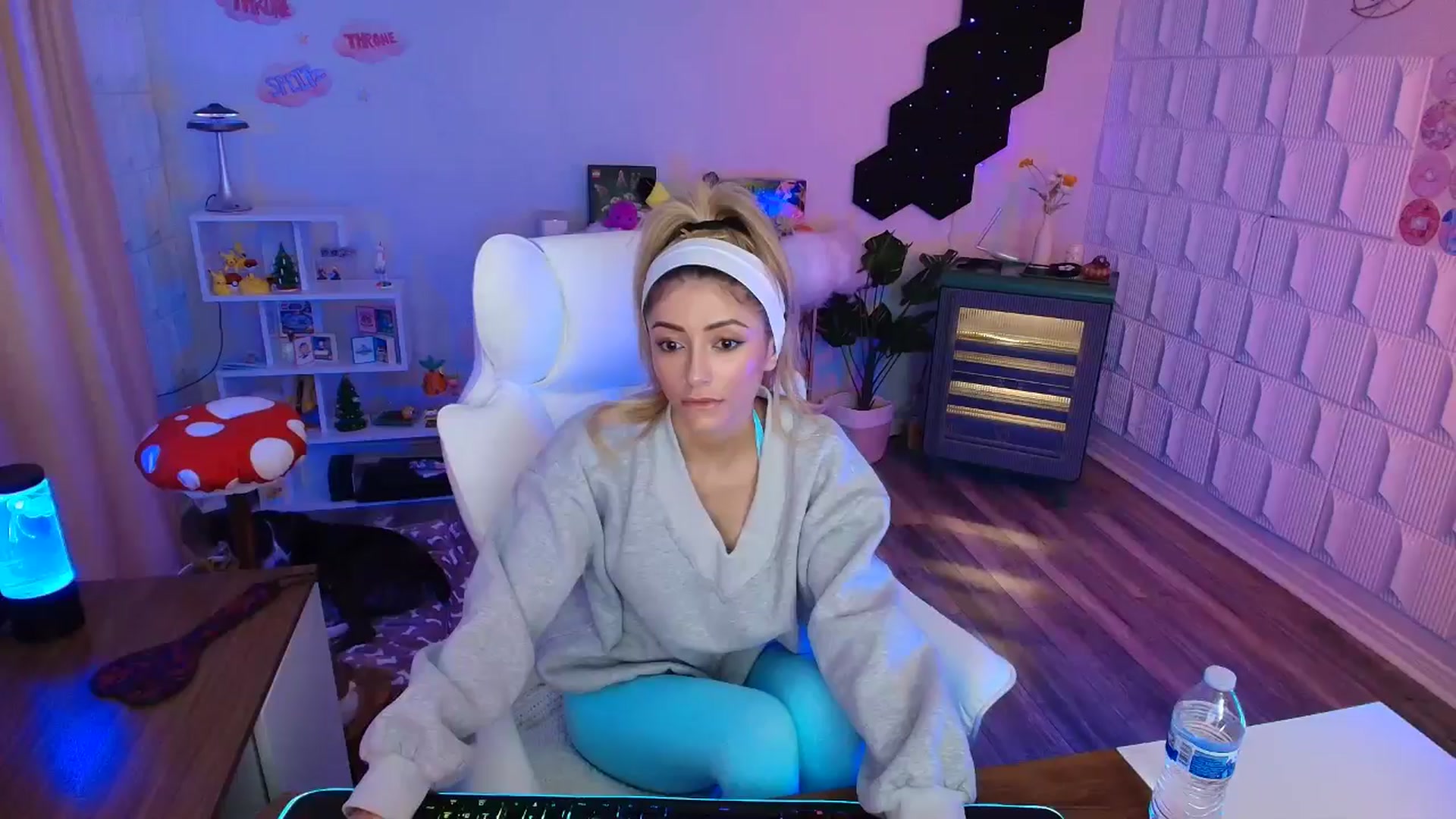 Gallery image thumbnail from kaydolll's myfreecams stream on, 02/27/2026, 21:59 image 6 of 20