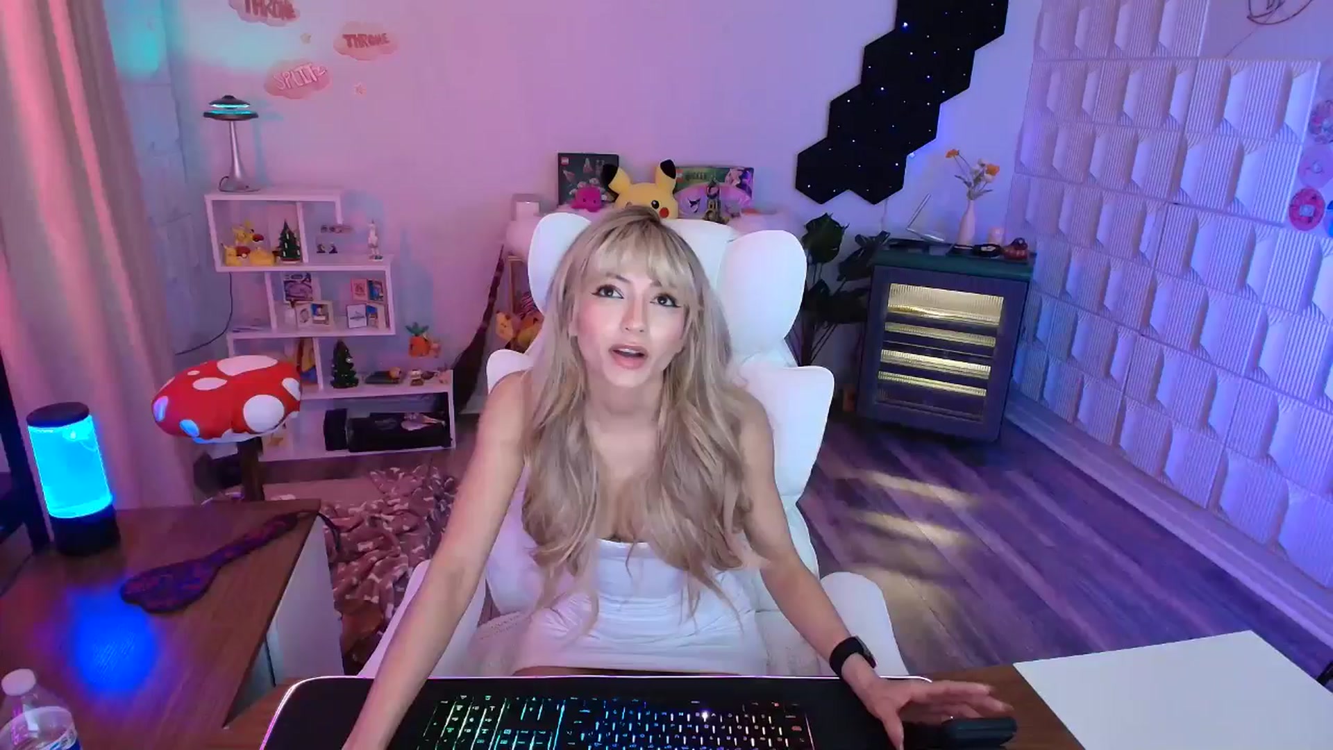 Gallery image thumbnail from kaydolll's myfreecams stream on, 02/28/2026, 21:52 image 14 of 20
