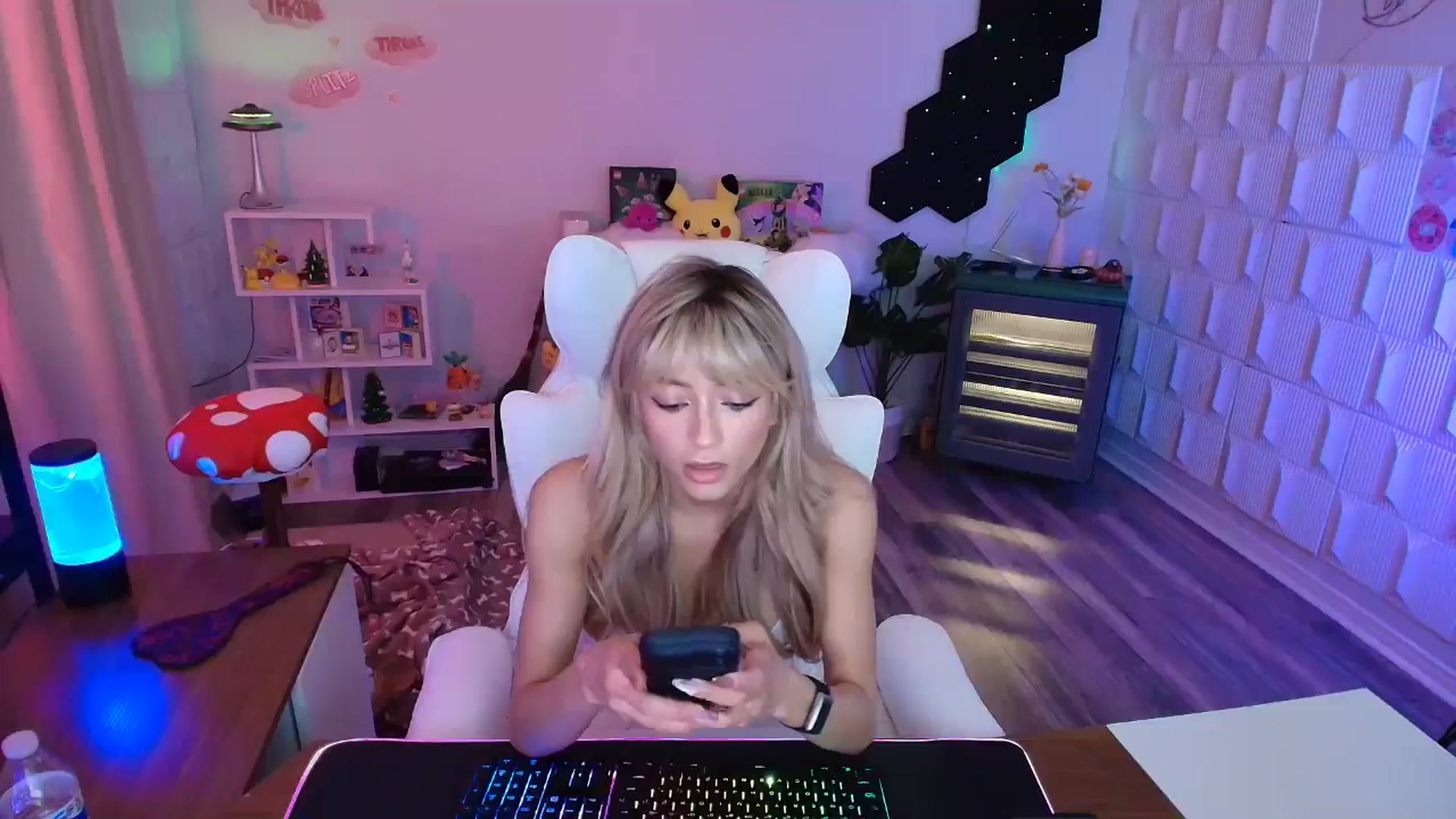 Gallery image thumbnail from kaydolll's myfreecams stream on, 02/28/2026, 21:52 image 12 of 20
