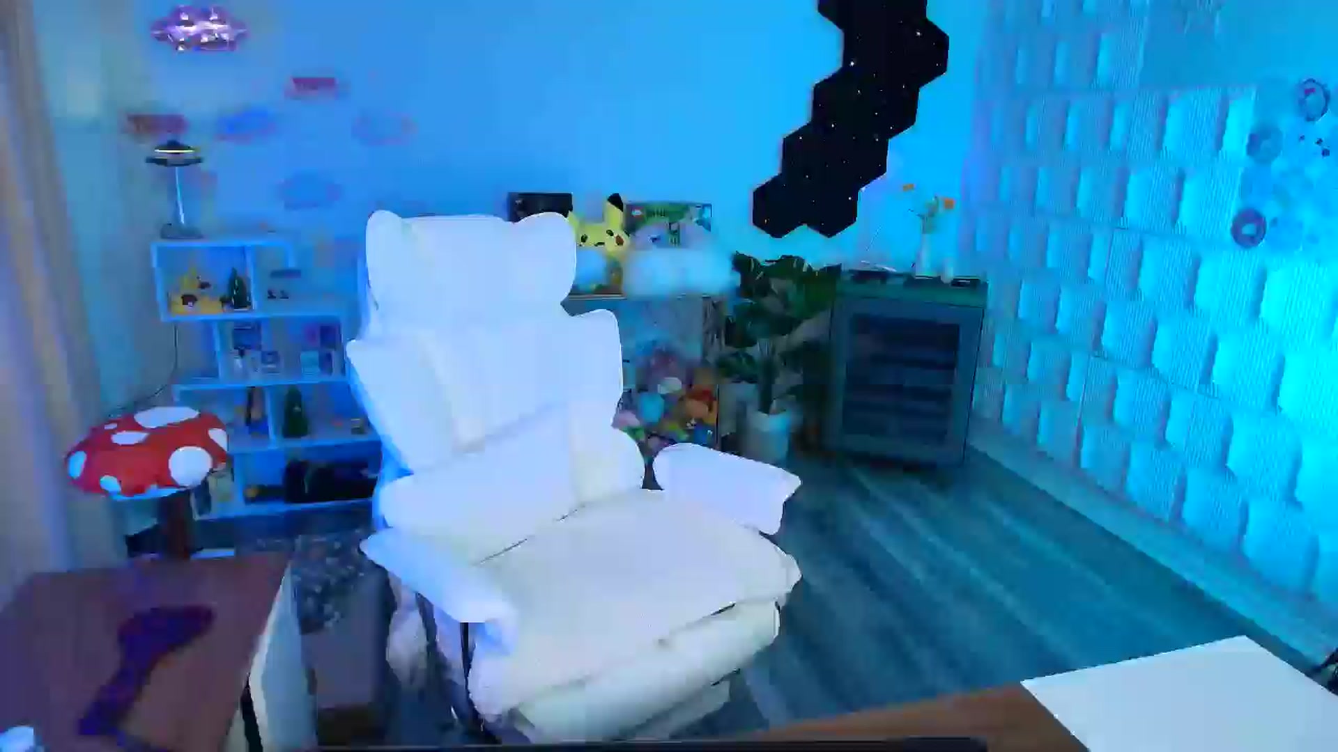 Gallery image thumbnail from kaydolll's myfreecams stream on, 03/14/2026, 05:37 image 5 of 20