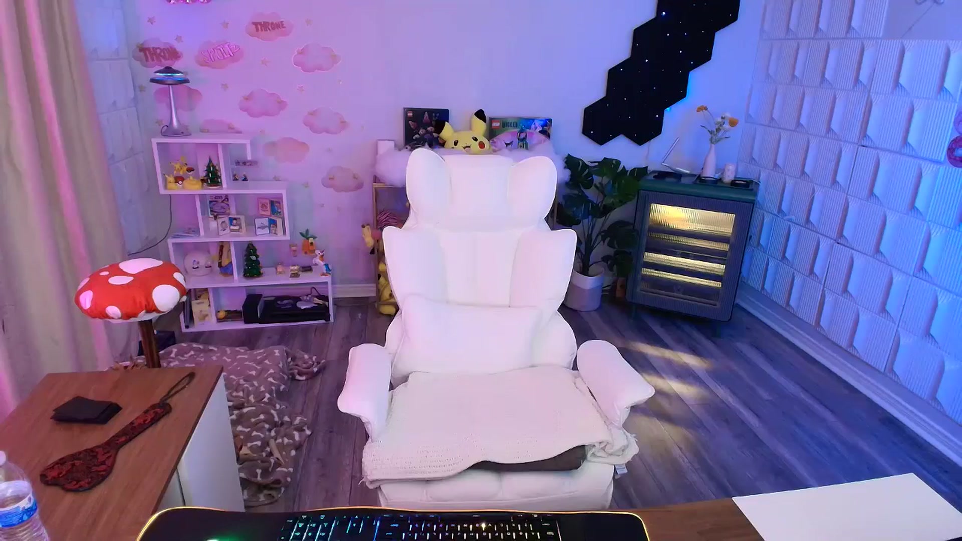 Gallery image thumbnail from kaydolll's myfreecams stream on, 04/01/2026, 06:16 image 18 of 20