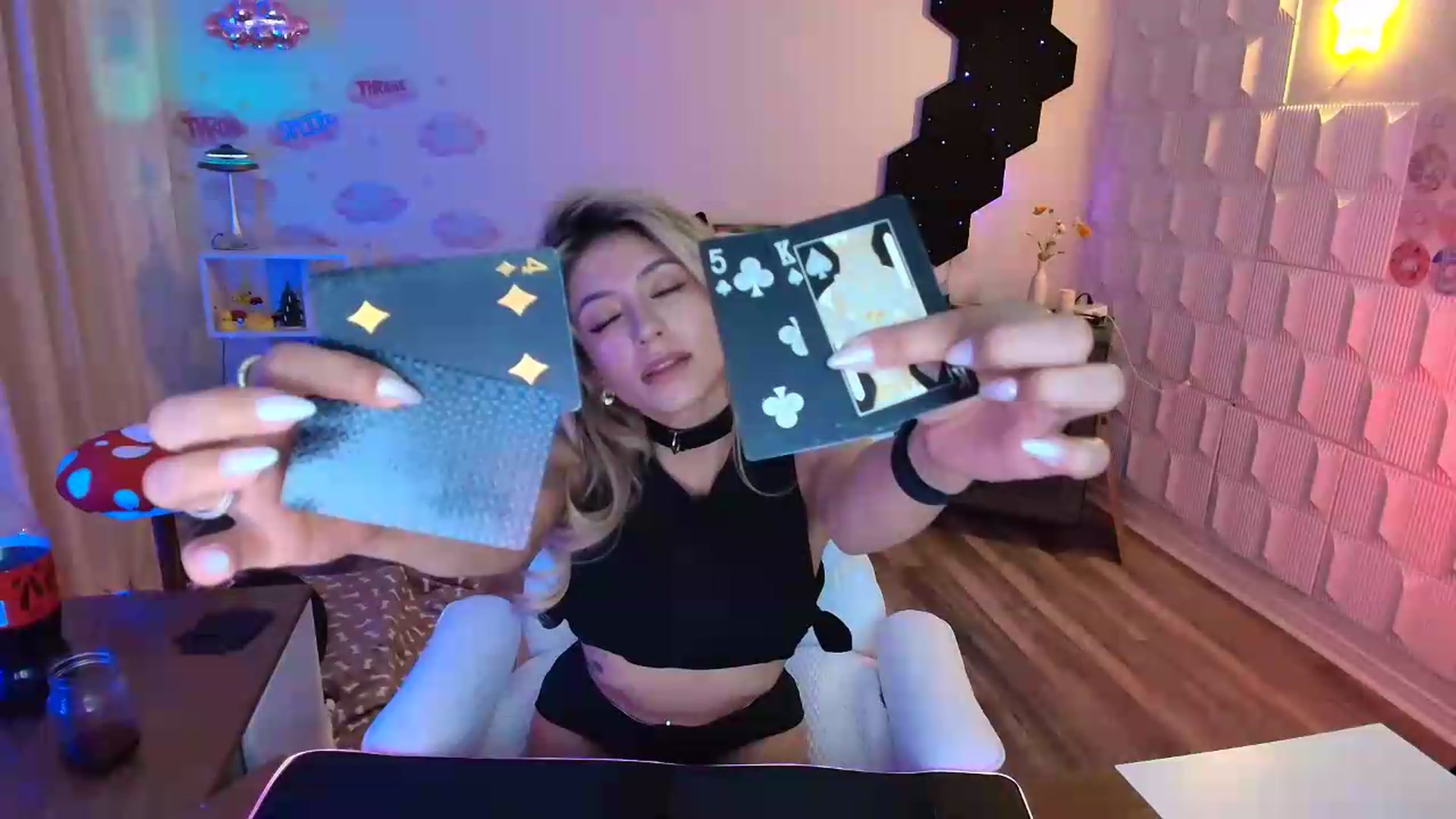 Gallery image thumbnail from kaydolll's myfreecams stream on, 05/01/2026, 05:19 image 2 of 20