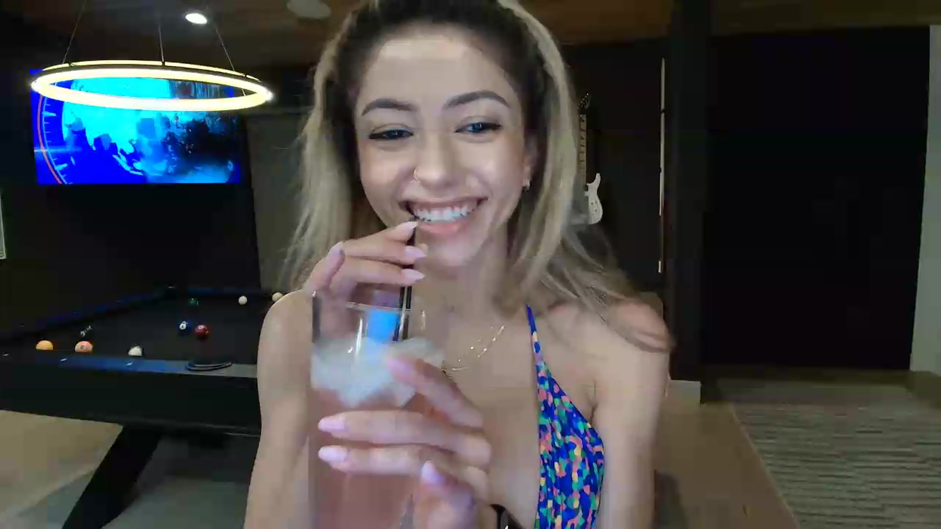 Gallery image thumbnail from kaydolll's myfreecams stream on, 06/01/2026, 07:31 image 10 of 20