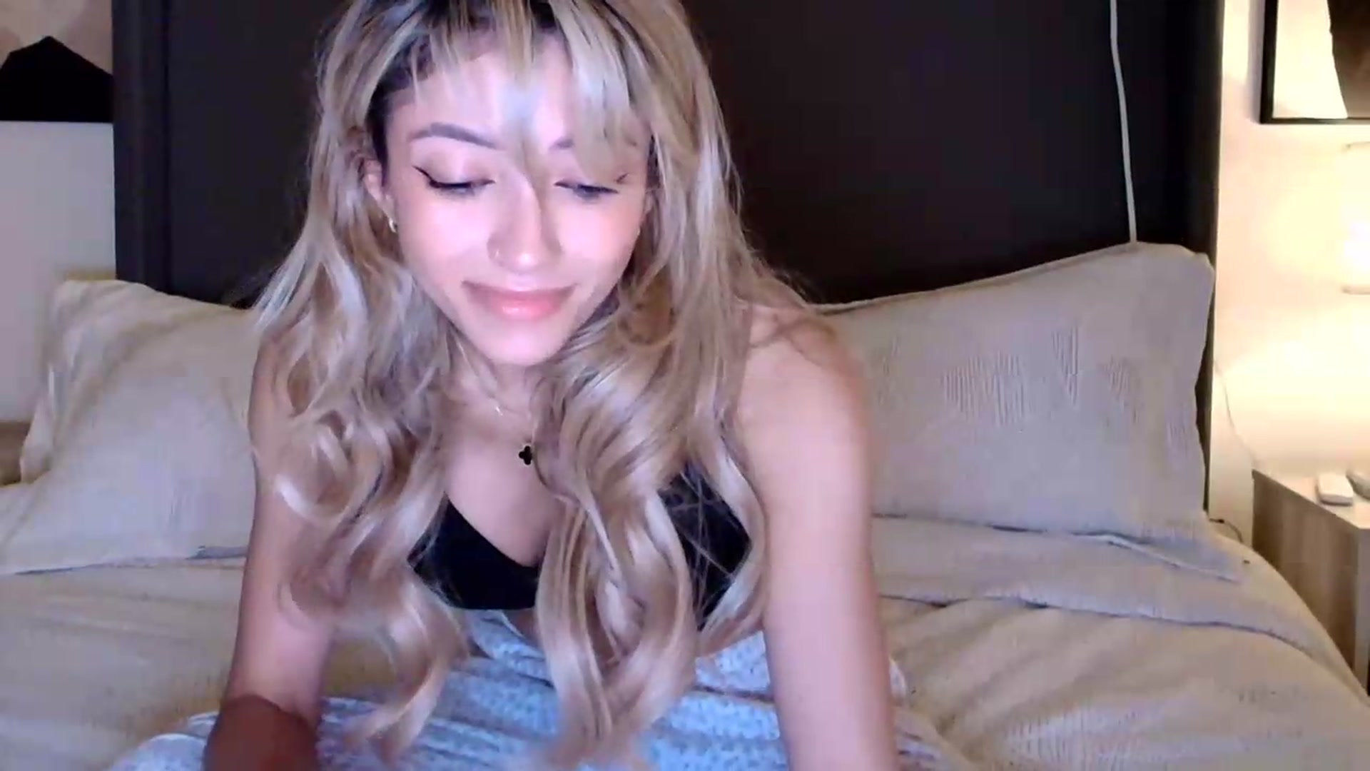 Gallery image thumbnail from kaydolll's myfreecams stream on, 06/02/2026, 10:06 image 19 of 20