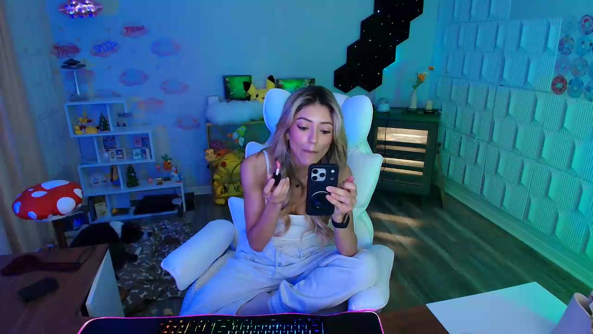 Gallery image thumbnail from kaydolll's myfreecams stream on, 06/08/2026, 06:21 image 9 of 20