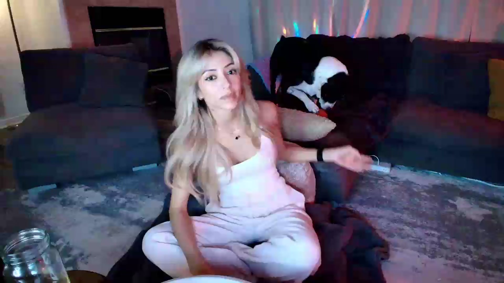 Gallery image thumbnail from kaydolll's myfreecams stream on, 06/13/2026, 08:15 image 7 of 20