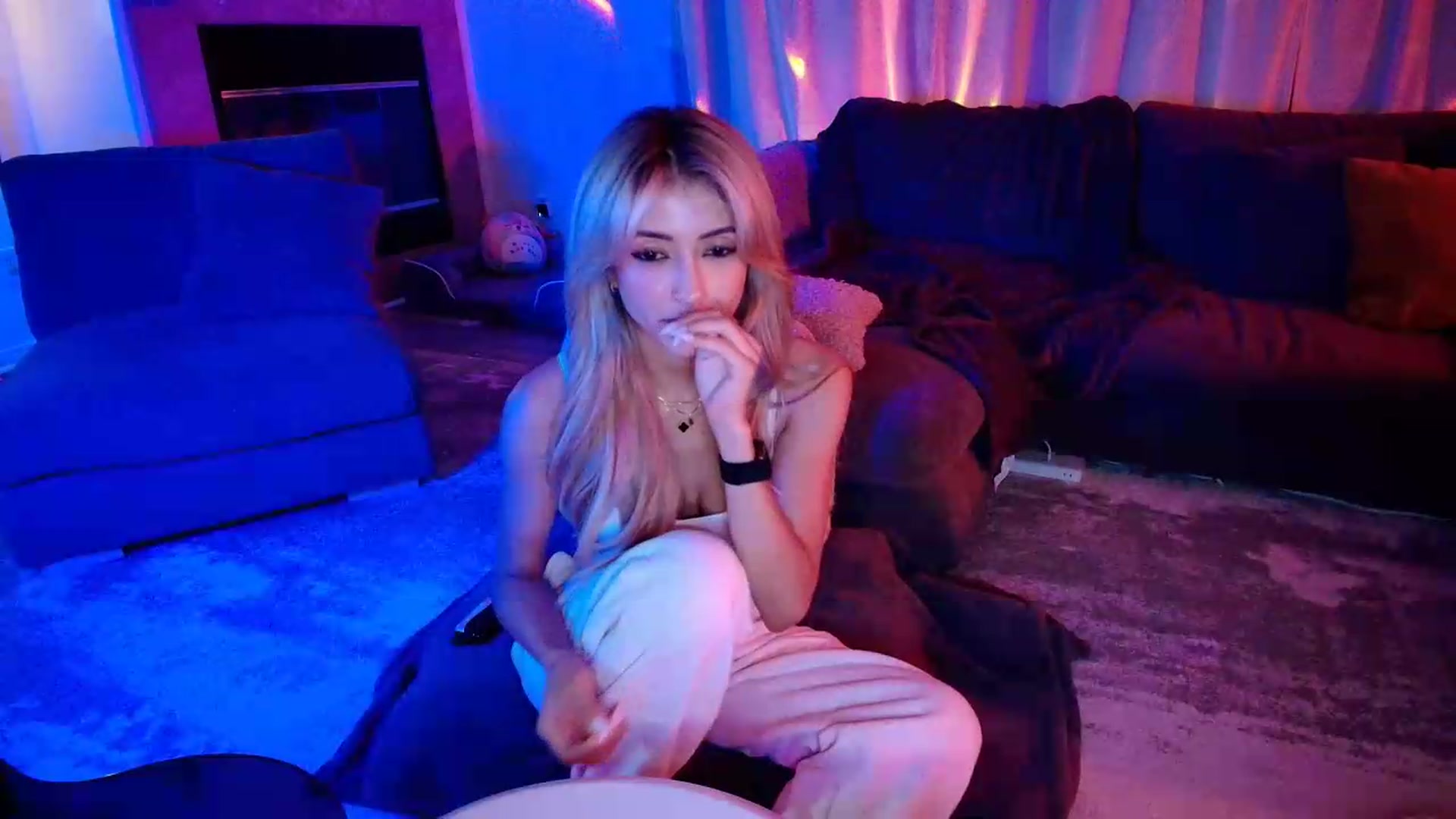 Gallery image thumbnail from kaydolll's myfreecams stream on, 06/13/2026, 08:15 image 17 of 20