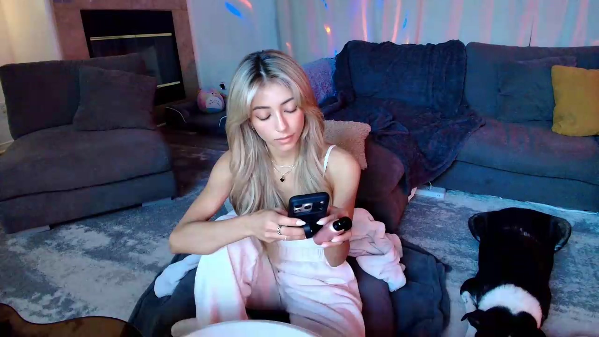 Gallery image thumbnail from kaydolll's myfreecams stream on, 06/13/2026, 08:15 image 16 of 20