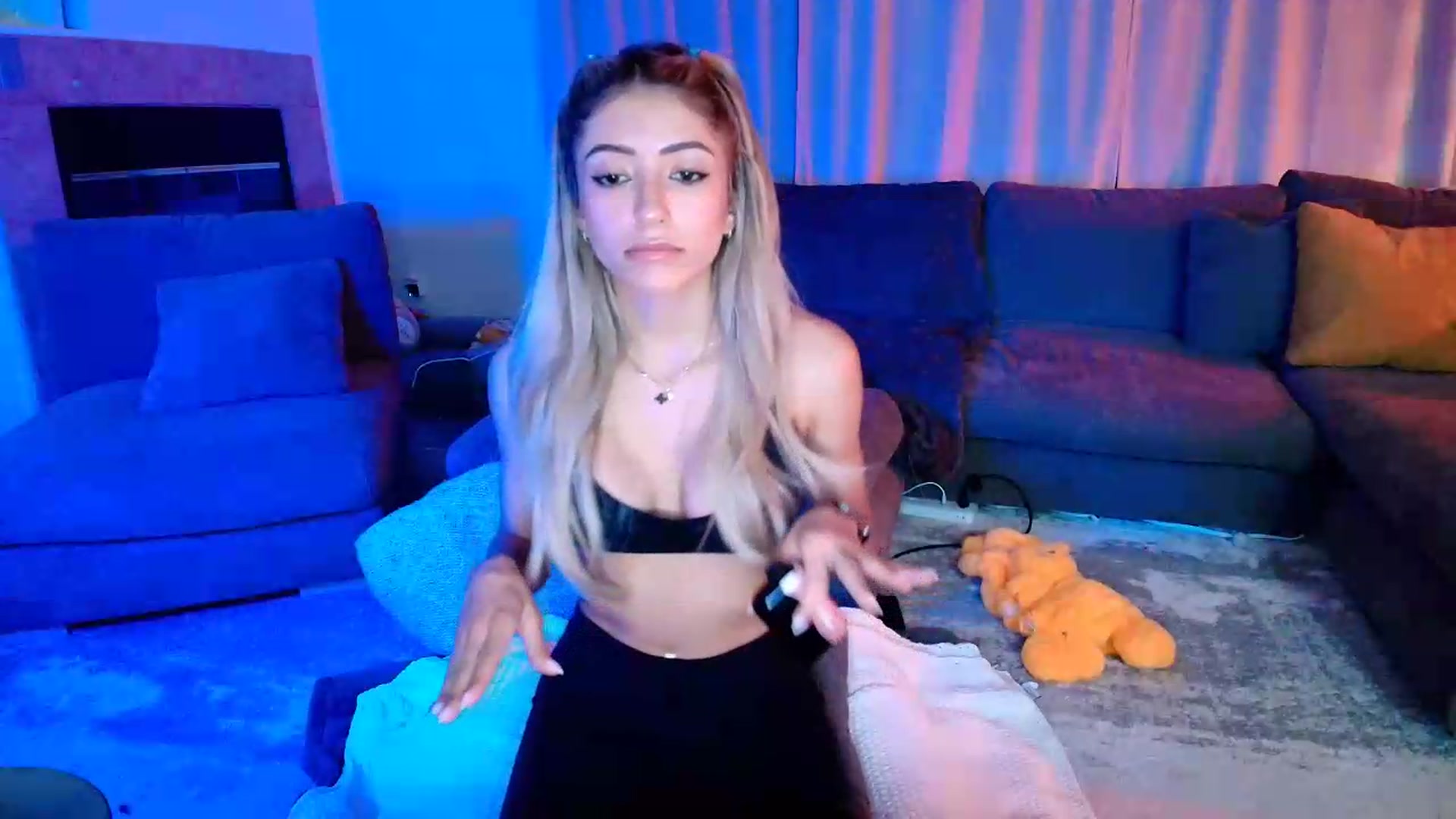 Gallery image thumbnail from kaydolll's myfreecams stream on, 06/16/2026, 02:48 image 20 of 20