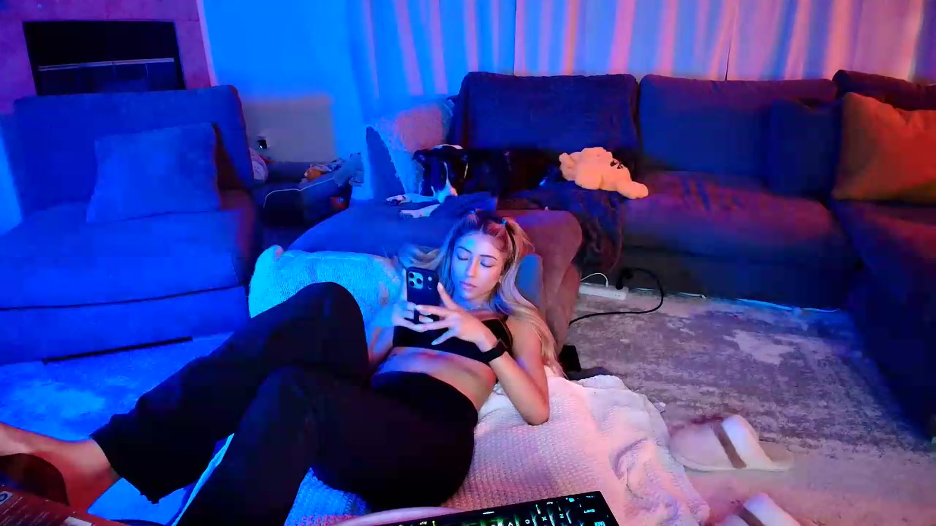Gallery image thumbnail from kaydolll's myfreecams stream on, 06/16/2026, 06:28 image 2 of 20