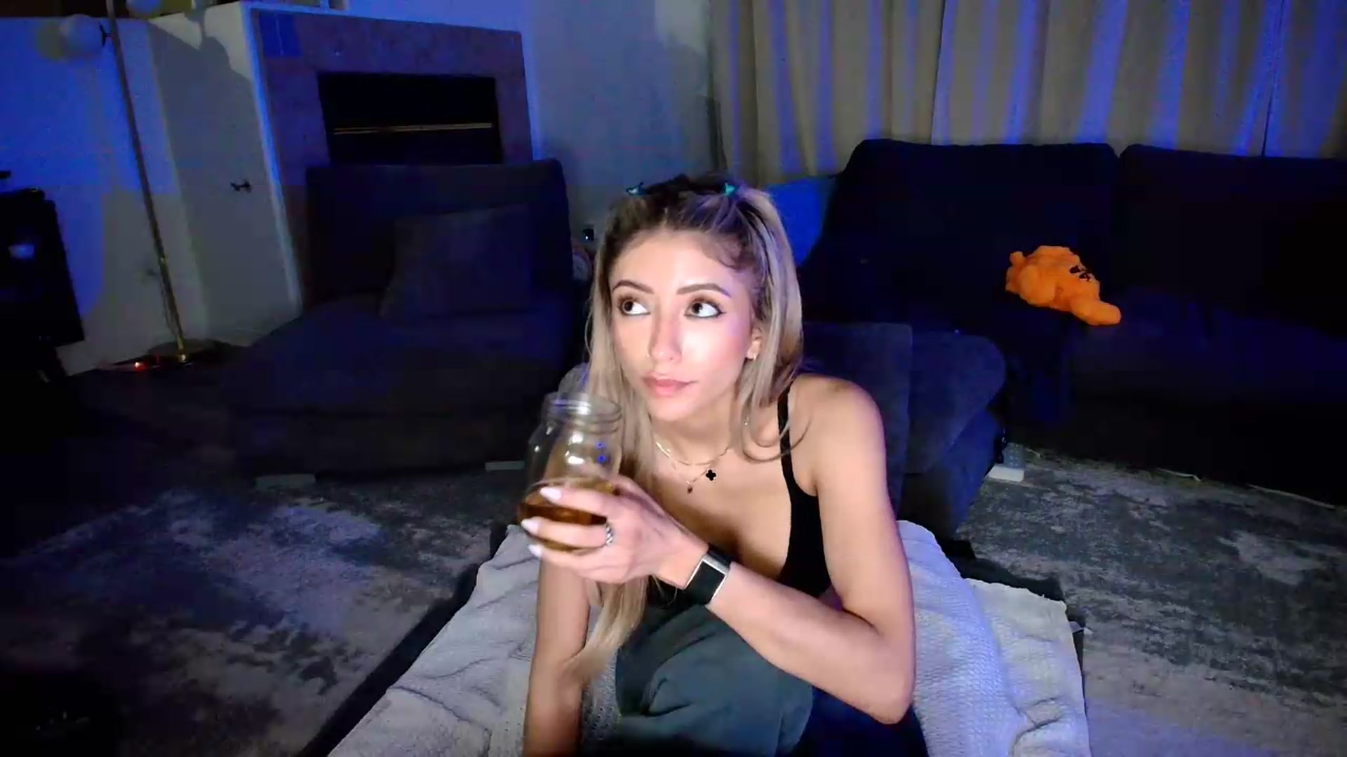 Gallery image thumbnail from kaydolll's myfreecams stream on, 06/16/2026, 08:08 image 5 of 20