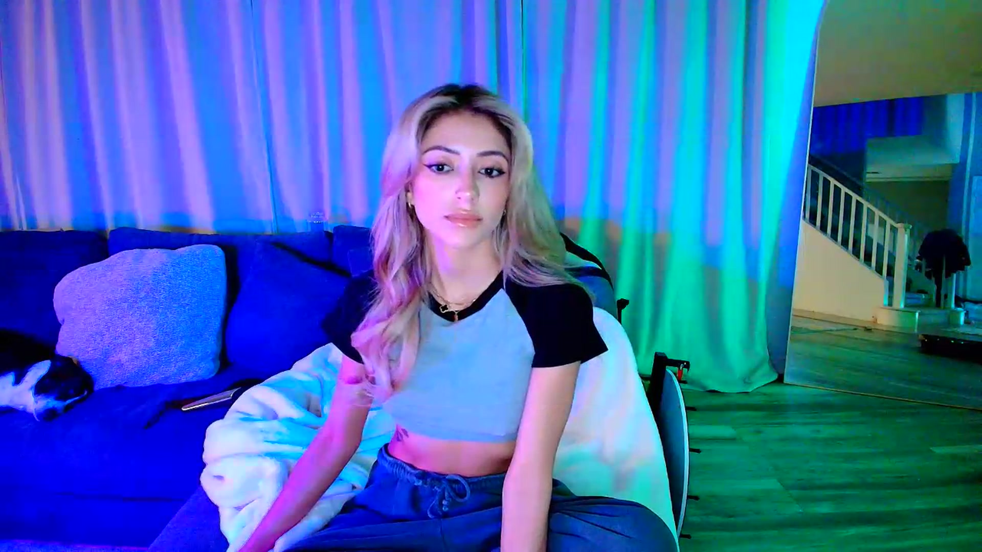 Gallery image thumbnail from kaydolll's myfreecams stream on, 06/19/2026, 05:46 image 12 of 20