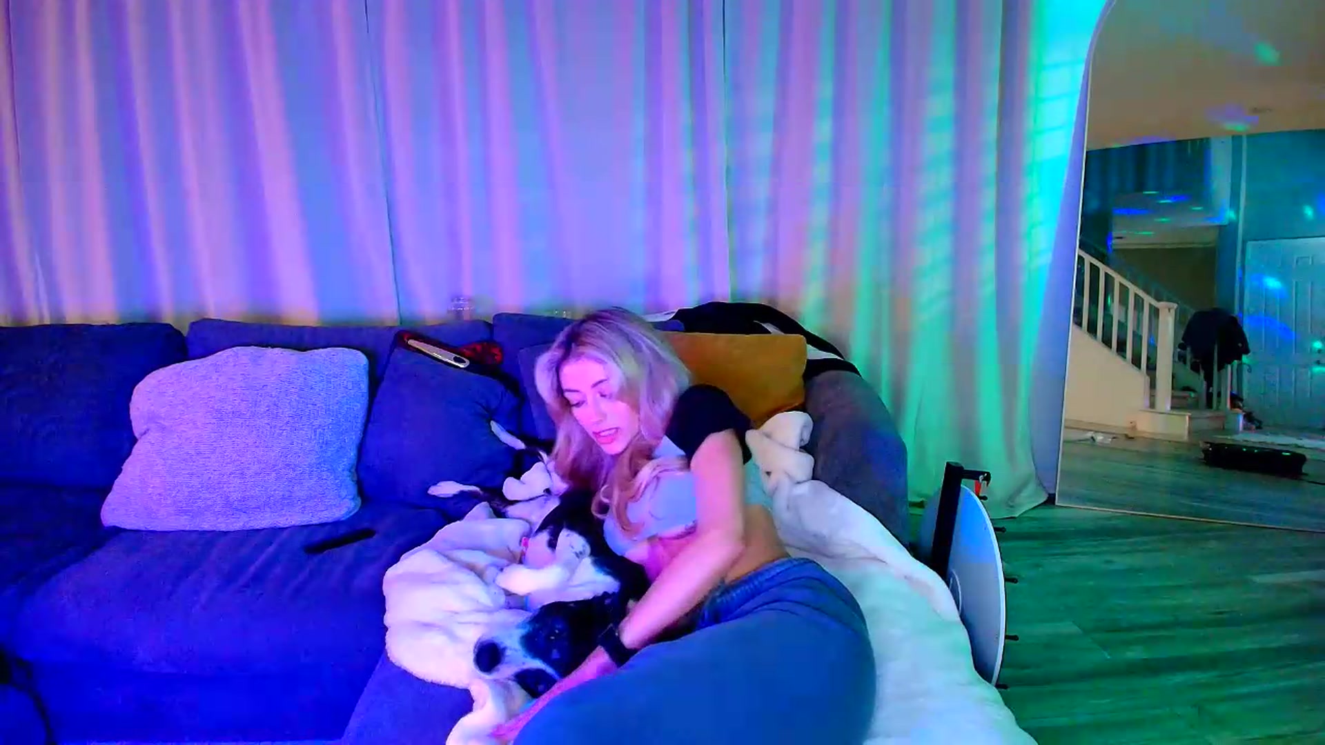Gallery image thumbnail from kaydolll's myfreecams stream on, 06/19/2026, 06:29 image 20 of 20