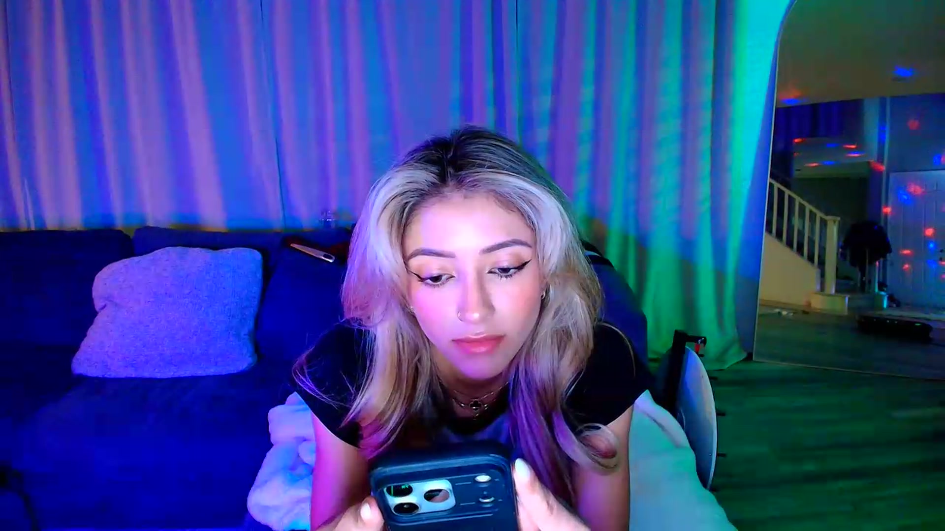 Gallery image thumbnail from kaydolll's myfreecams stream on, 06/19/2026, 06:29 image 14 of 20