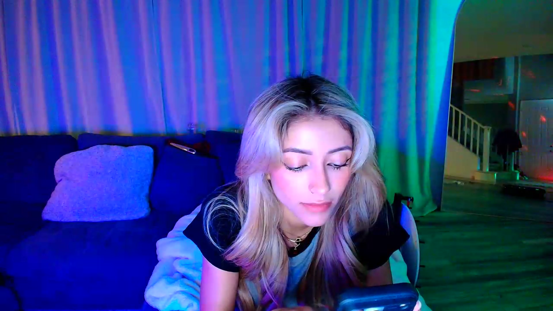 Gallery image thumbnail from kaydolll's myfreecams stream on, 06/19/2026, 06:29 image 17 of 20