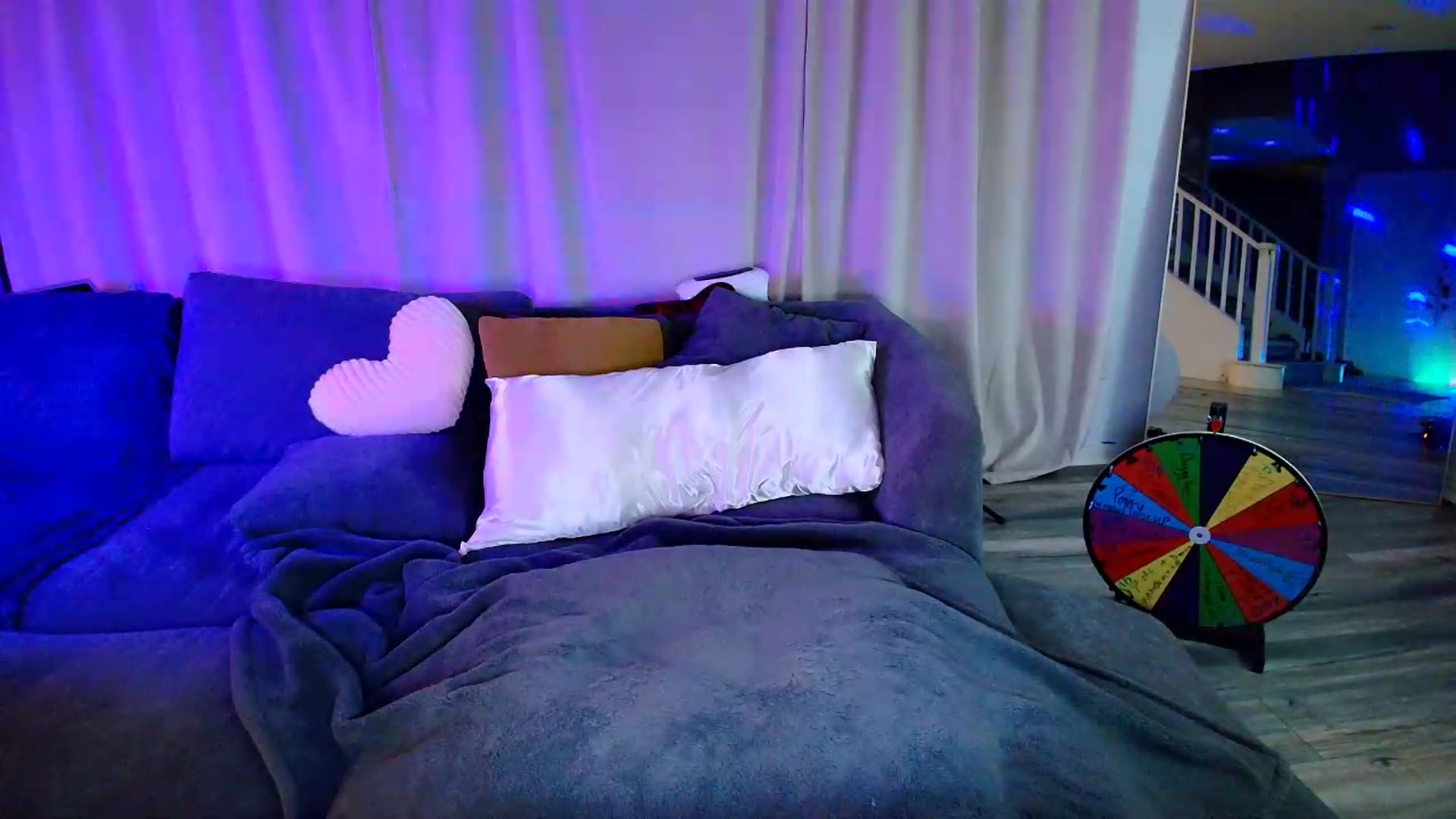 Gallery image thumbnail from kaydolll's myfreecams stream on, 06/23/2026, 03:52 image 18 of 20