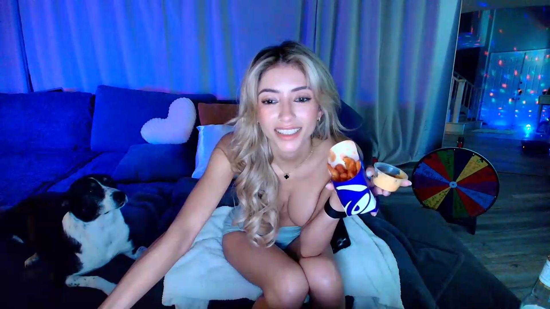 Gallery image thumbnail from kaydolll's myfreecams stream on, 06/23/2026, 08:06 image 13 of 20
