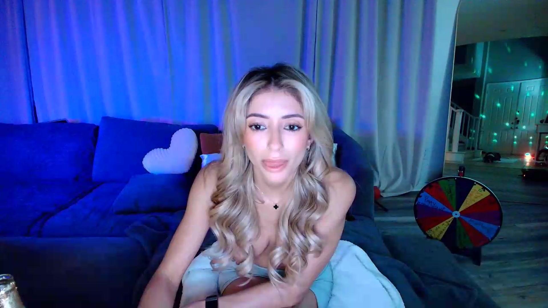 Gallery image thumbnail from kaydolll's myfreecams stream on, 06/23/2026, 08:06 image 11 of 20
