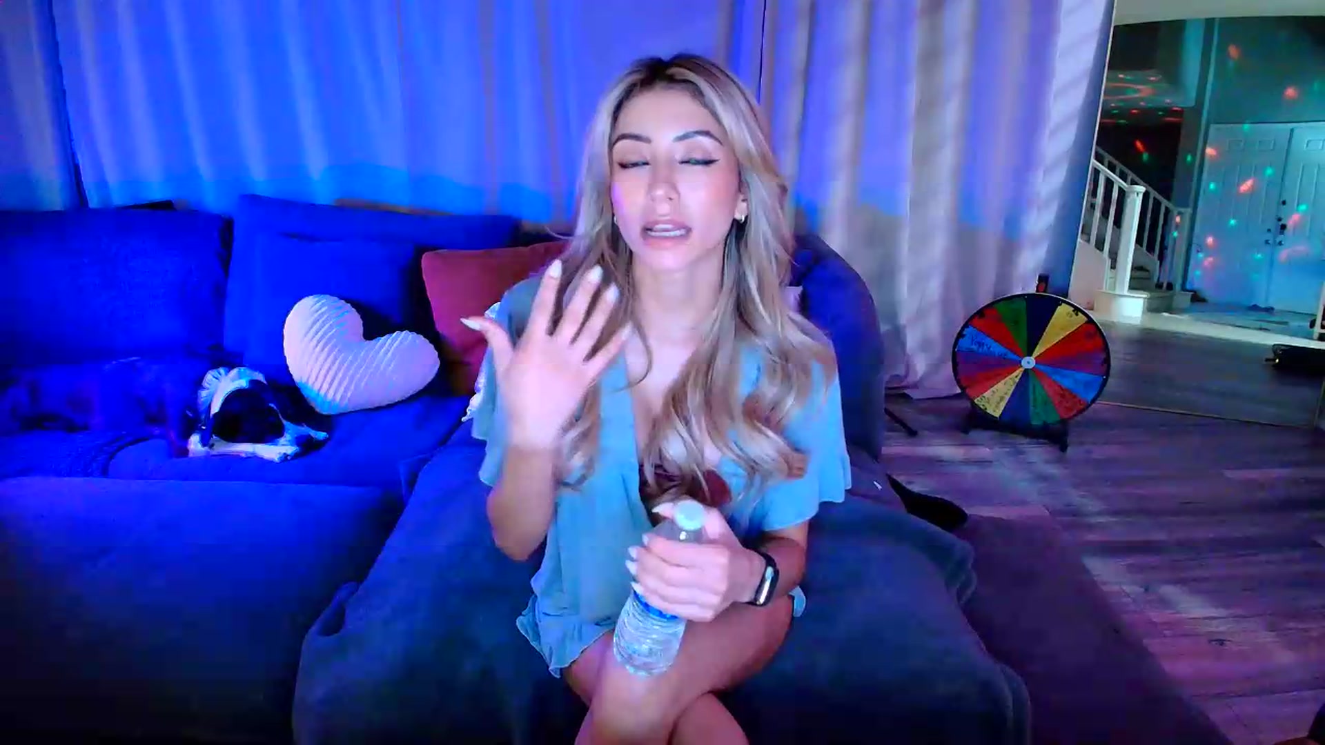 Gallery image thumbnail from kaydolll's myfreecams stream on, 06/24/2026, 06:37 image 14 of 20