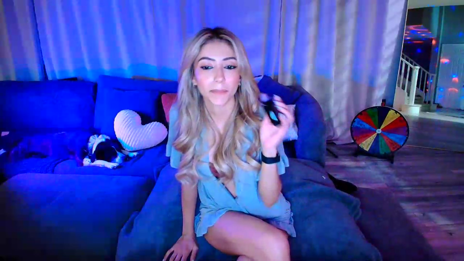 Gallery image thumbnail from kaydolll's myfreecams stream on, 06/24/2026, 06:37 image 15 of 20