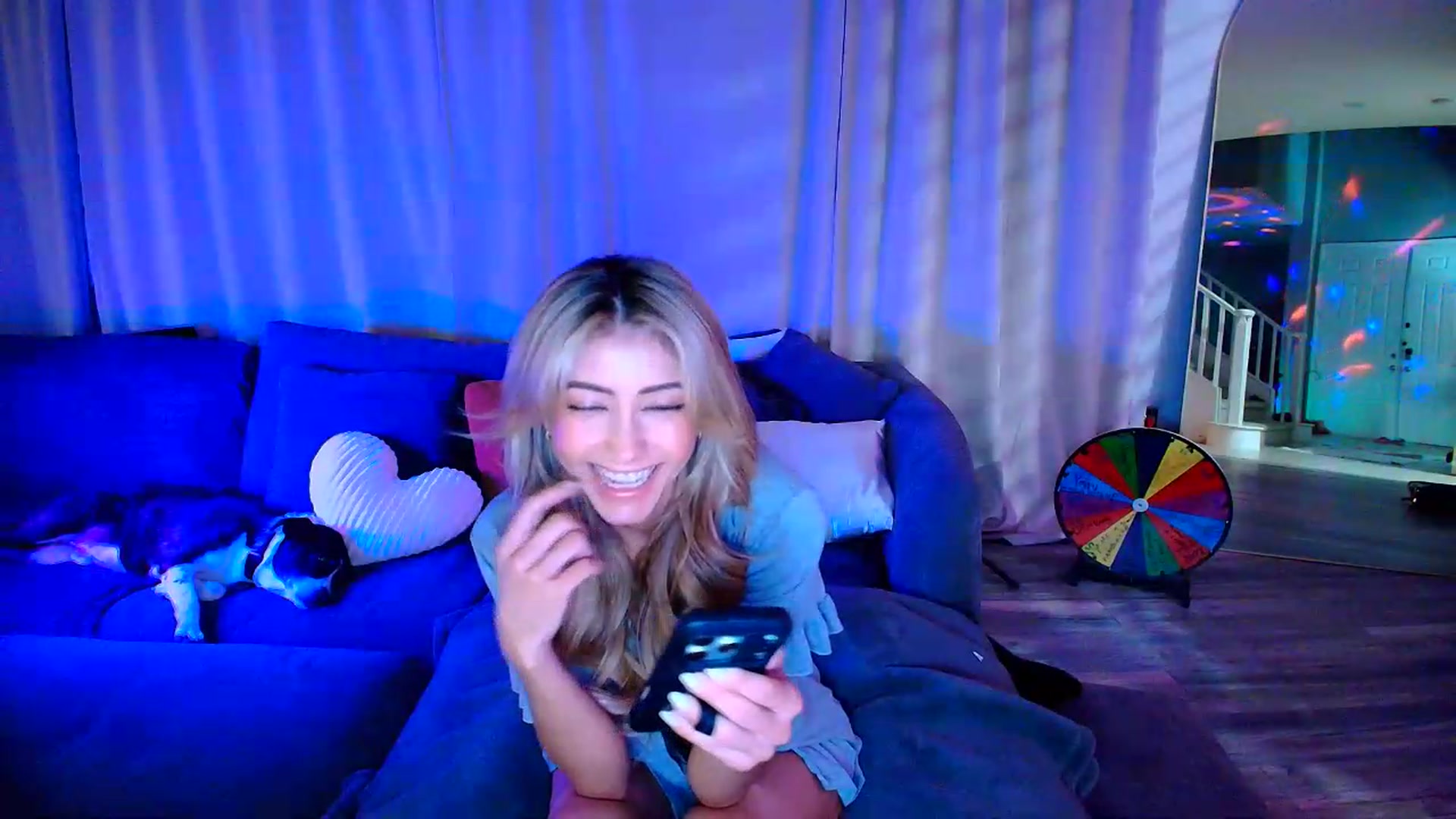 Gallery image thumbnail from kaydolll's myfreecams stream on, 06/24/2026, 06:37 image 17 of 20
