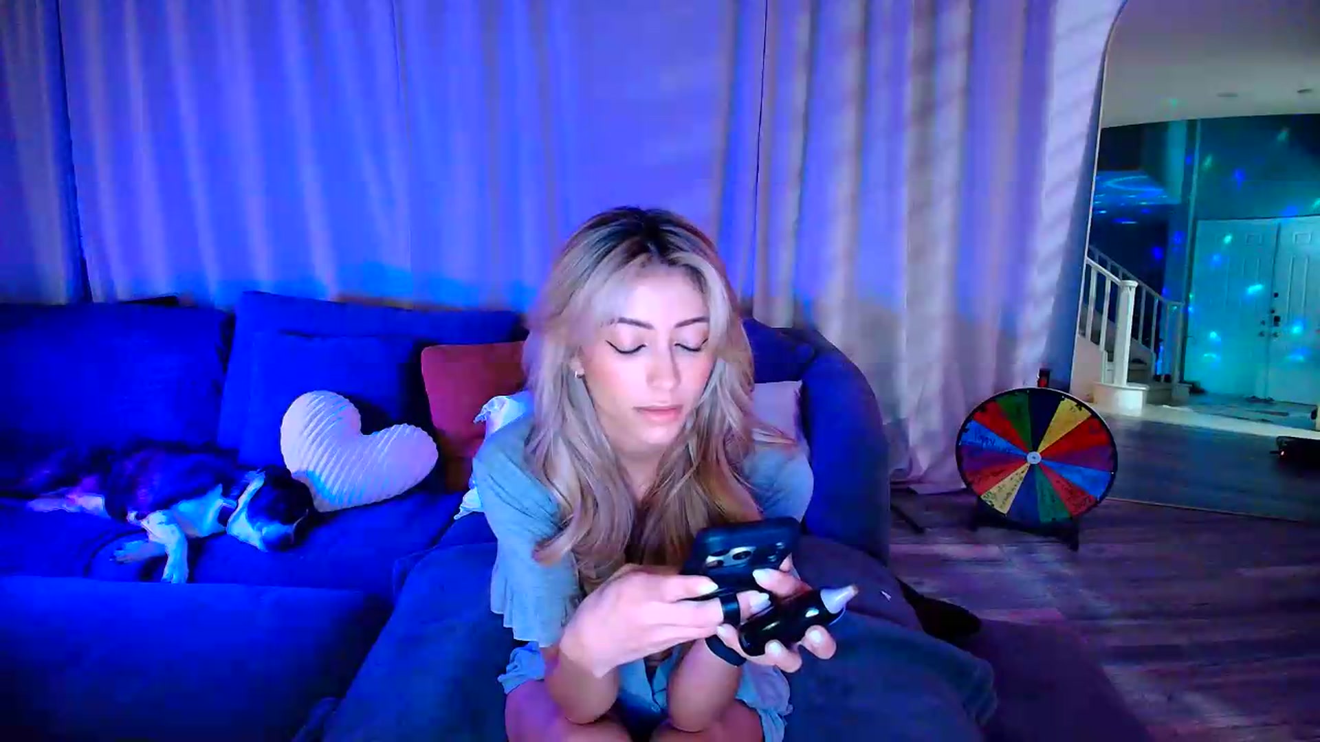 Gallery image thumbnail from kaydolll's myfreecams stream on, 06/24/2026, 06:37 image 18 of 20
