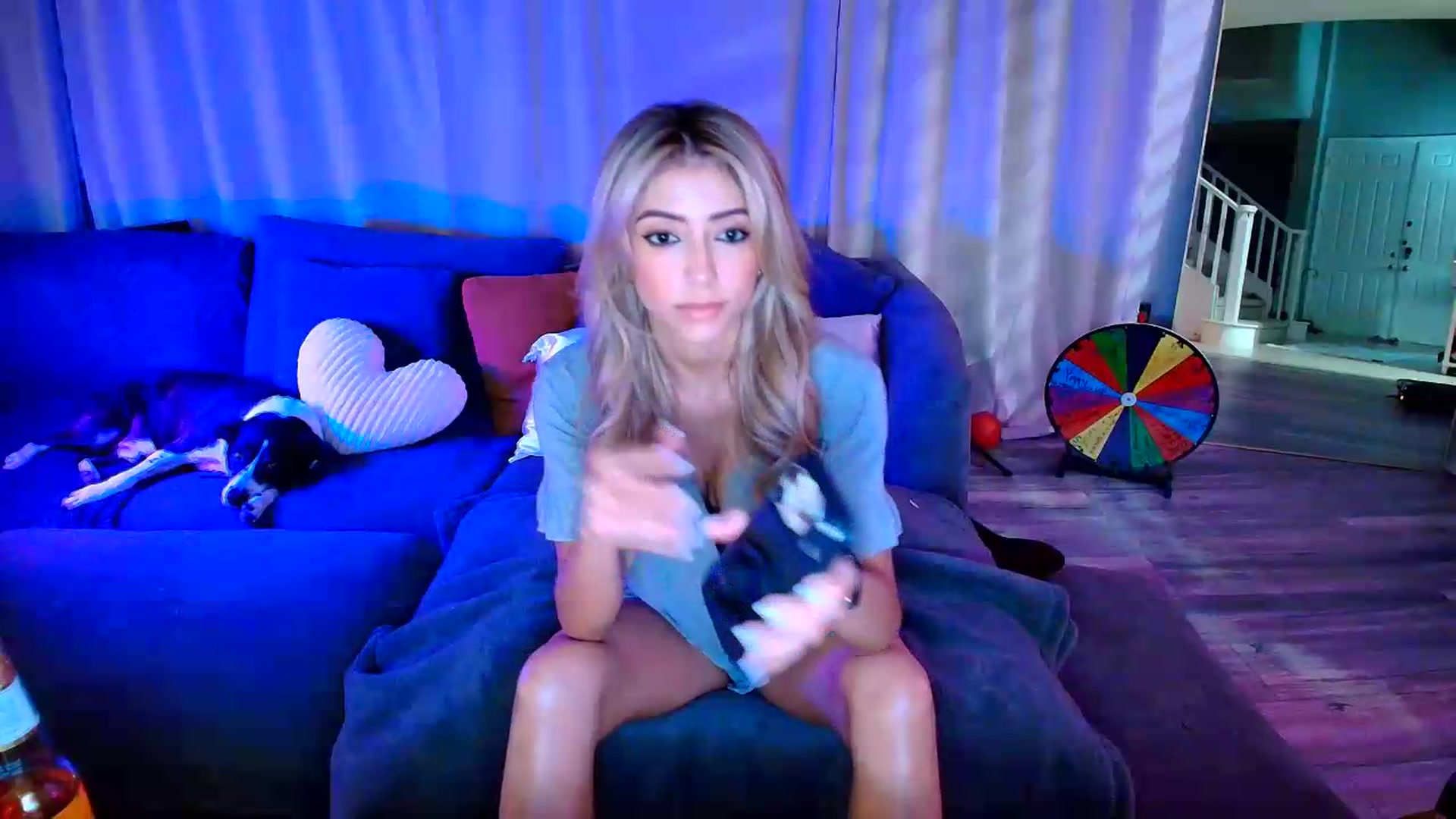 Gallery image thumbnail from kaydolll's myfreecams stream on, 06/24/2026, 06:37 image 9 of 20