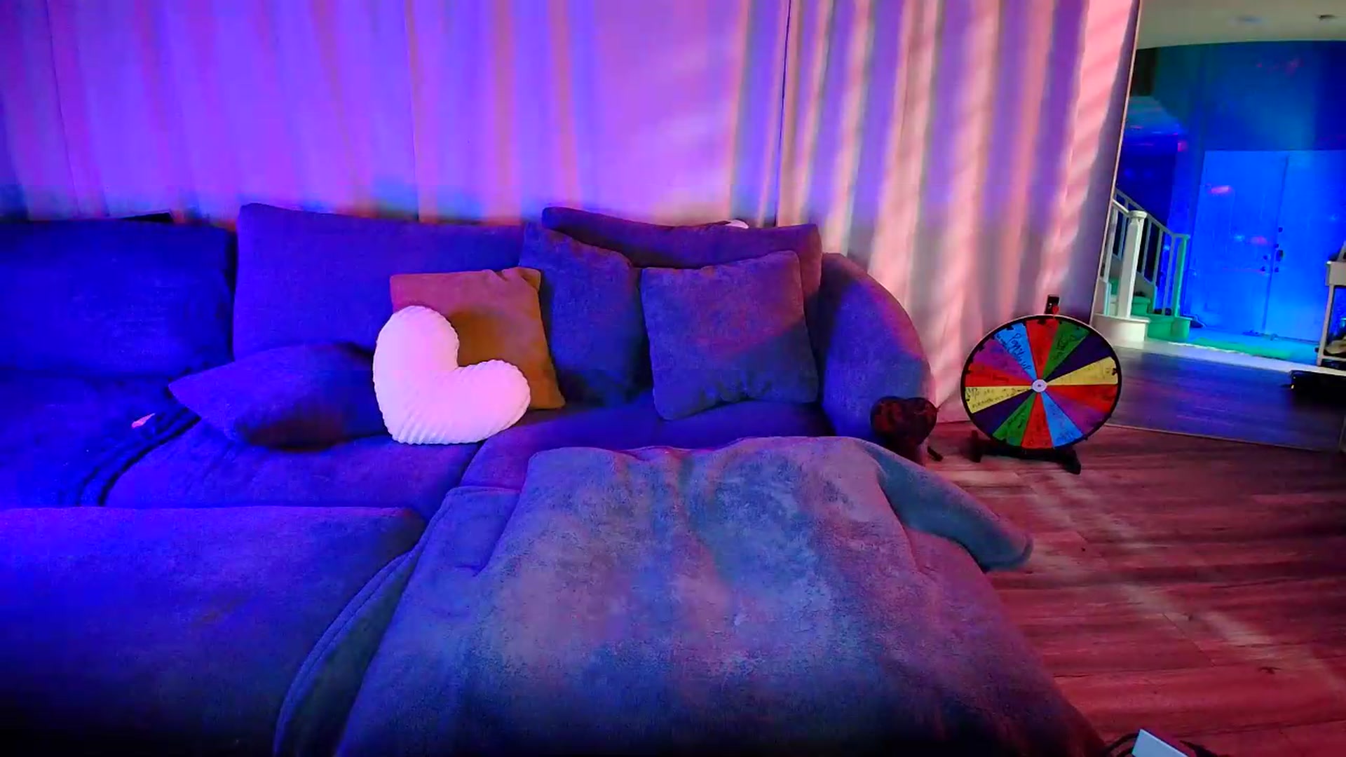 Gallery image thumbnail from kaydolll's myfreecams stream on, 06/25/2026, 05:33 image 9 of 20