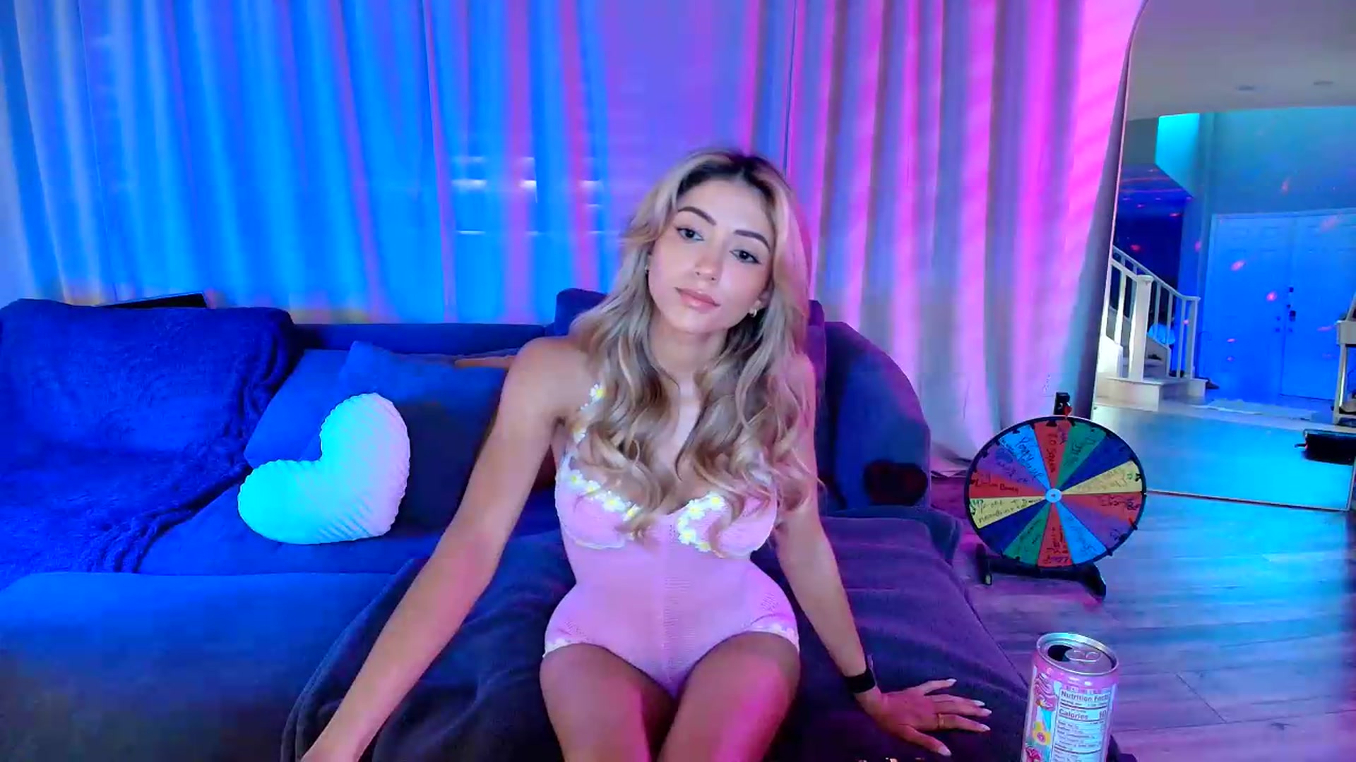 Gallery image thumbnail from kaydolll's myfreecams stream on, 06/28/2026, 03:29 image 7 of 20