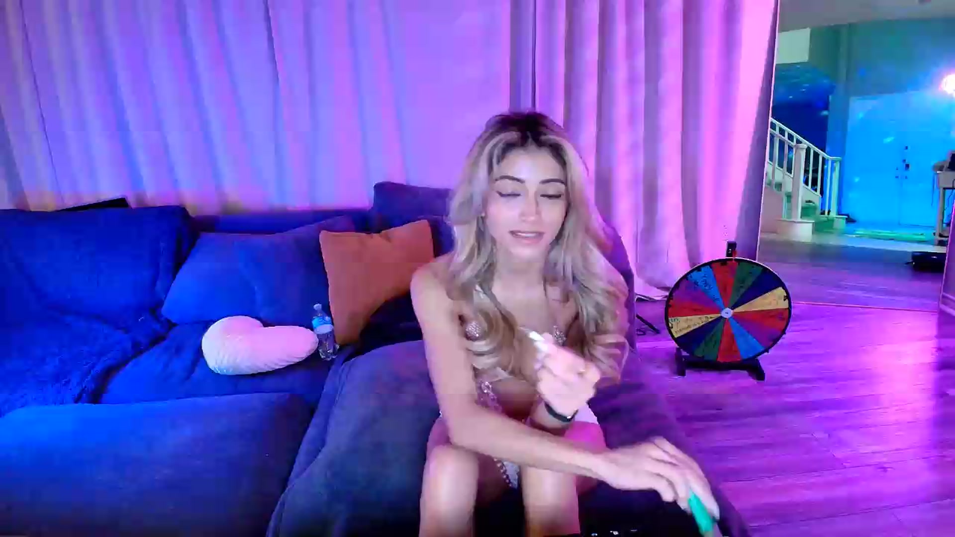 Gallery image thumbnail from kaydolll's myfreecams stream on, 06/29/2026, 09:34 image 10 of 20